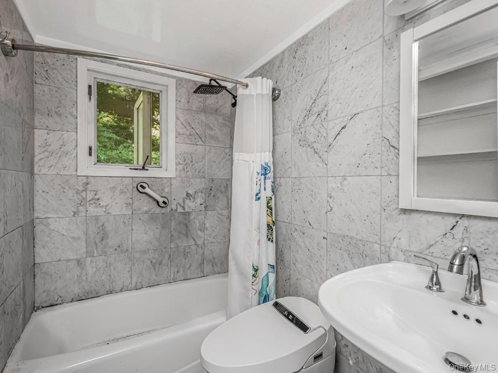 29 S Washington Avenue Property Photo 9