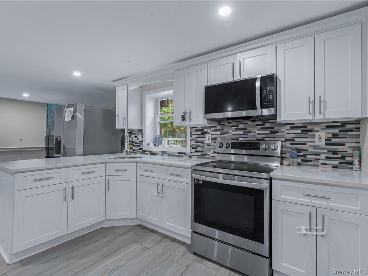 33 Winside Lane Property Photo 18