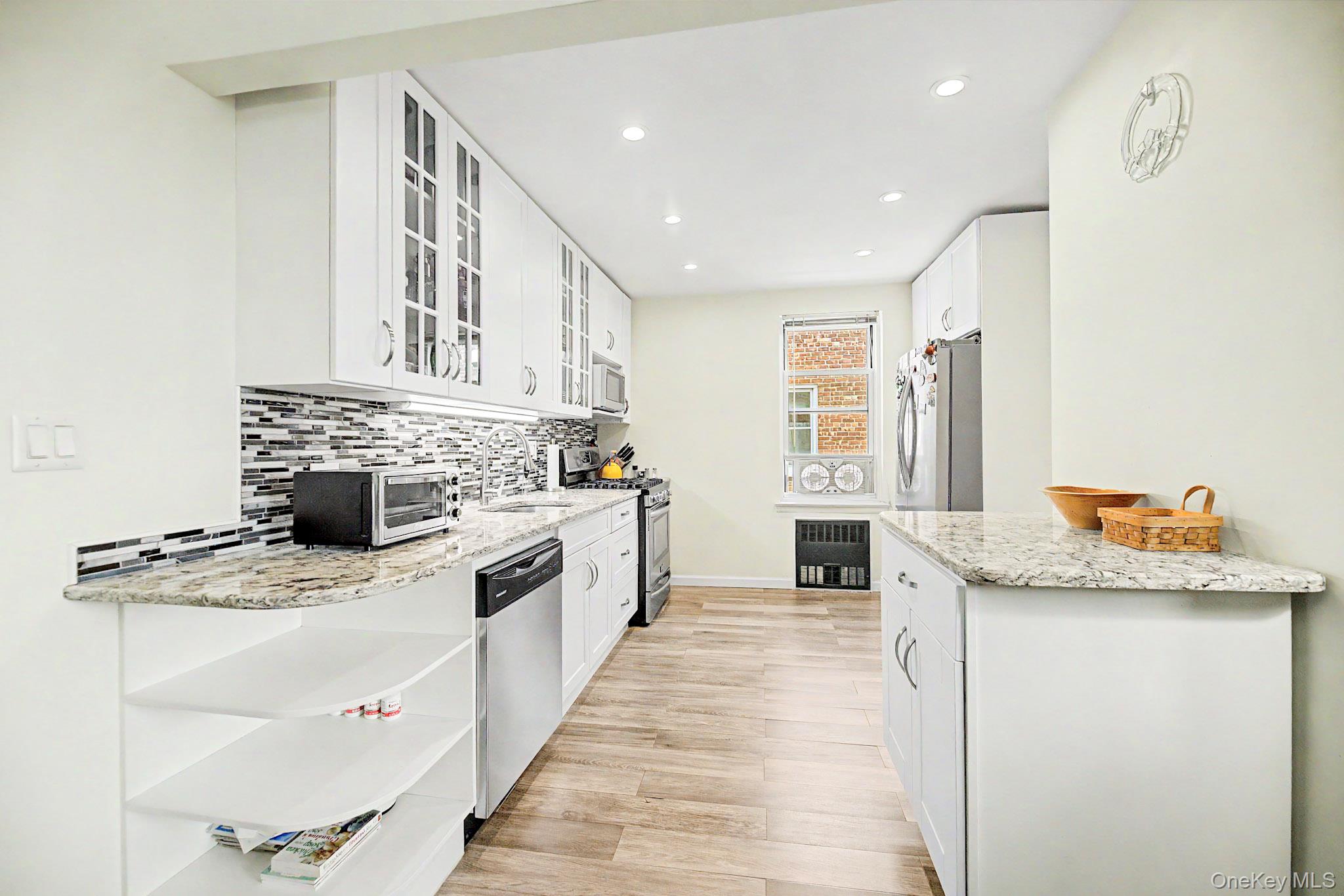 1300 Midland Avenue C-73 Property Photo 10