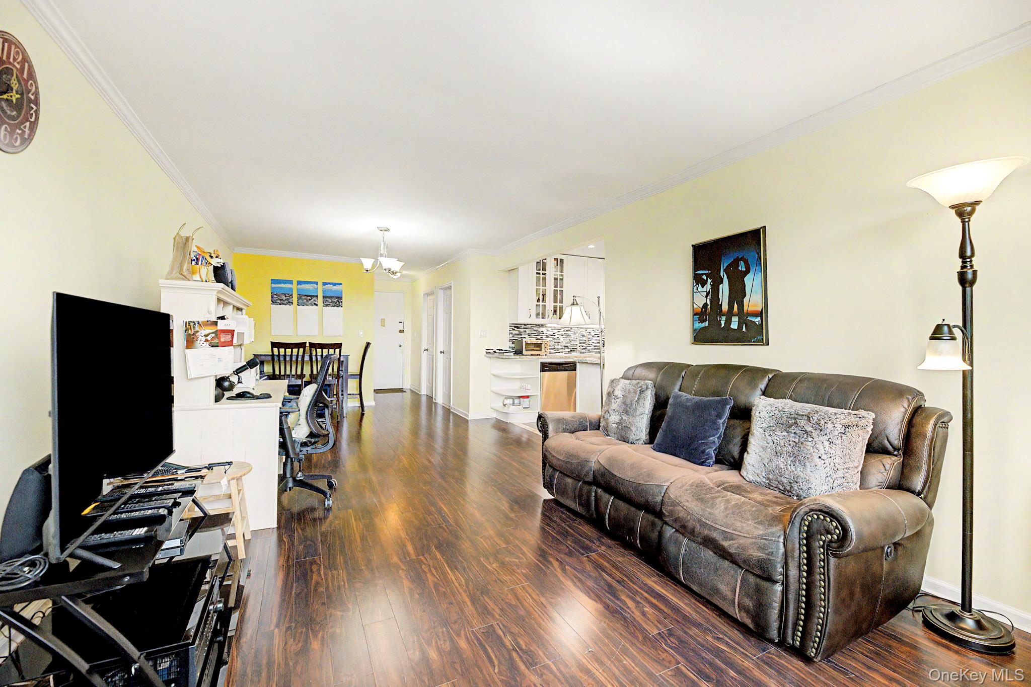 1300 Midland Avenue C-73 Property Photo 15