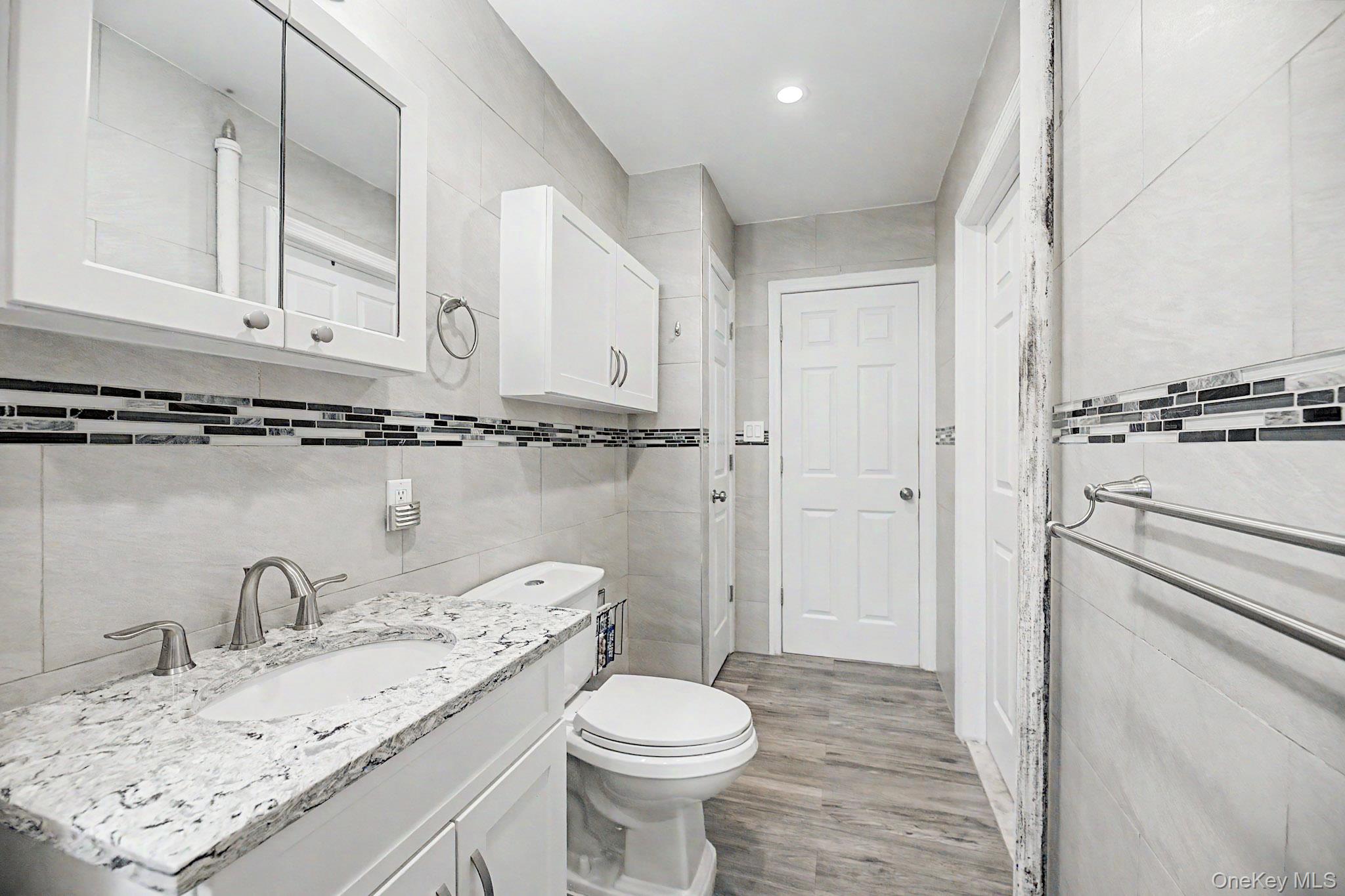 1300 Midland Avenue C-73 Property Photo 16