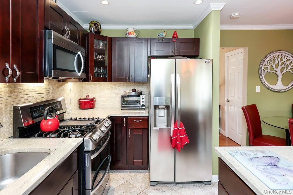 247-28 76th Avenue A Property Photo 15