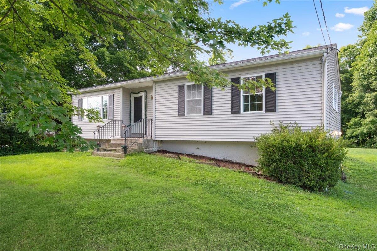 39 N Farm Drive Property Photo 1