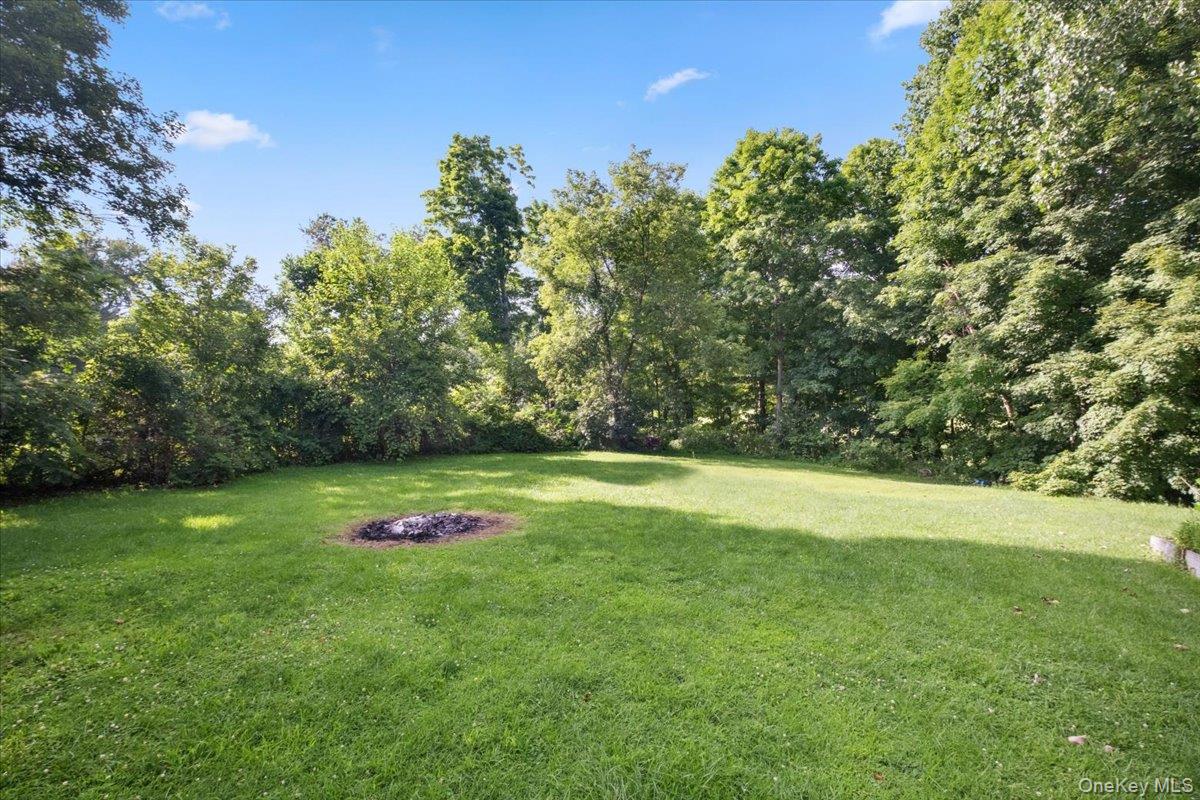 39 N Farm Drive Property Photo 5