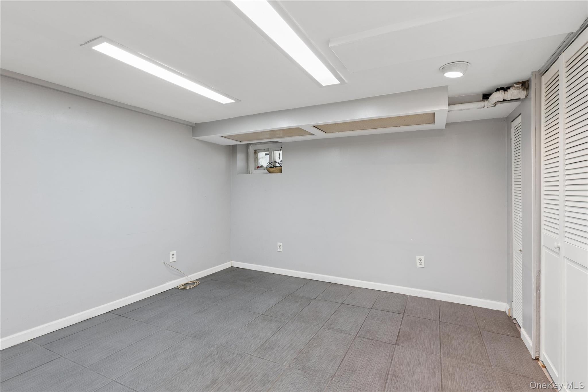 82-42 233rd Street Property Photo 31