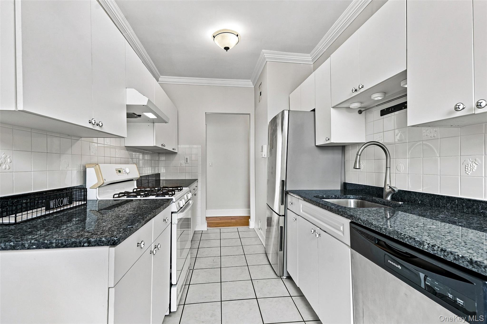 11 Alden Road 5l Property Photo 9
