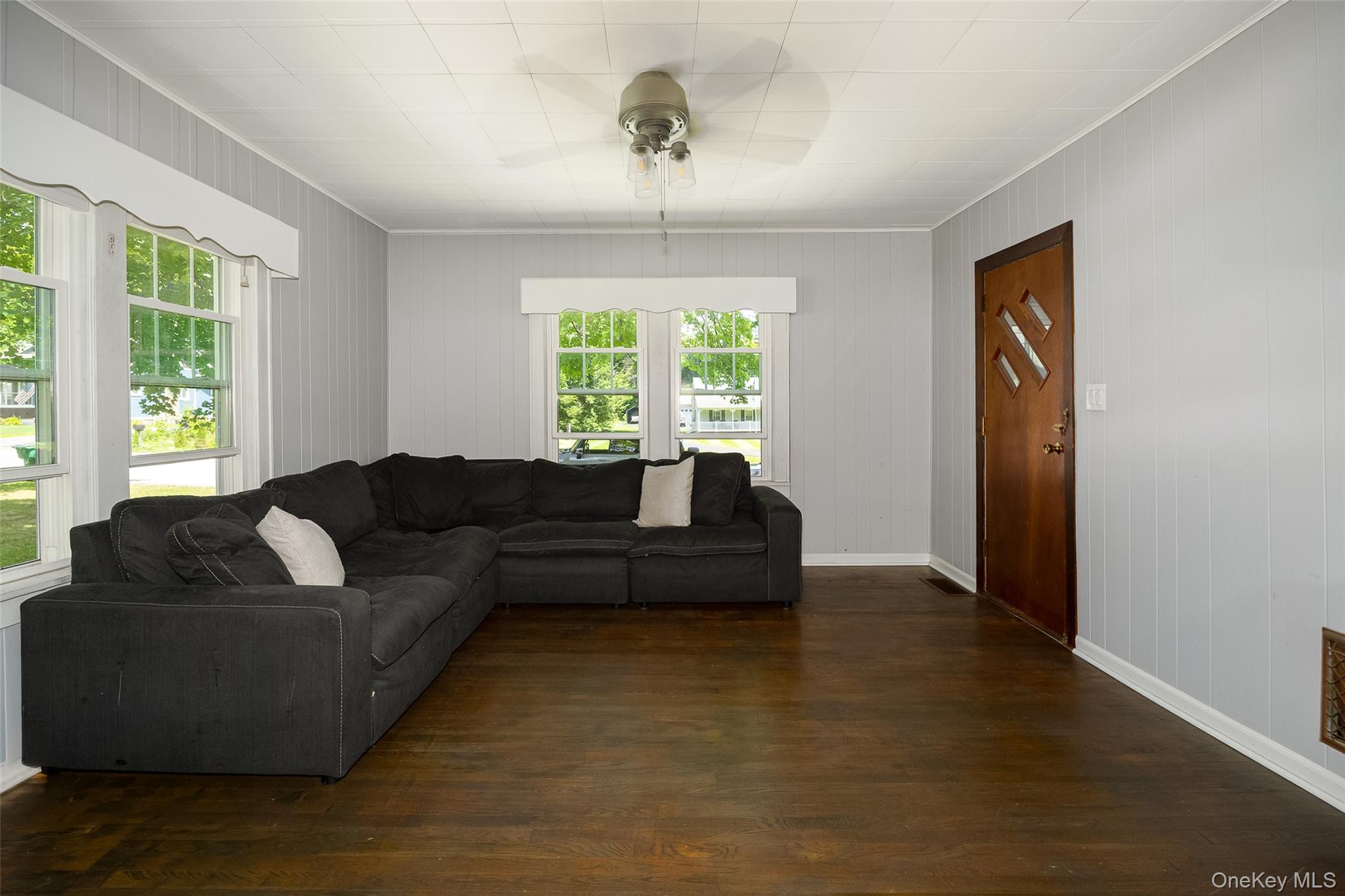 17 Townsend Boulevard Property Photo 6