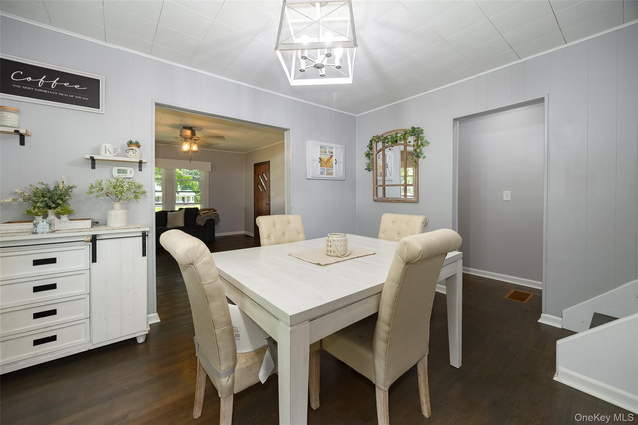 17 Townsend Boulevard Property Photo 8