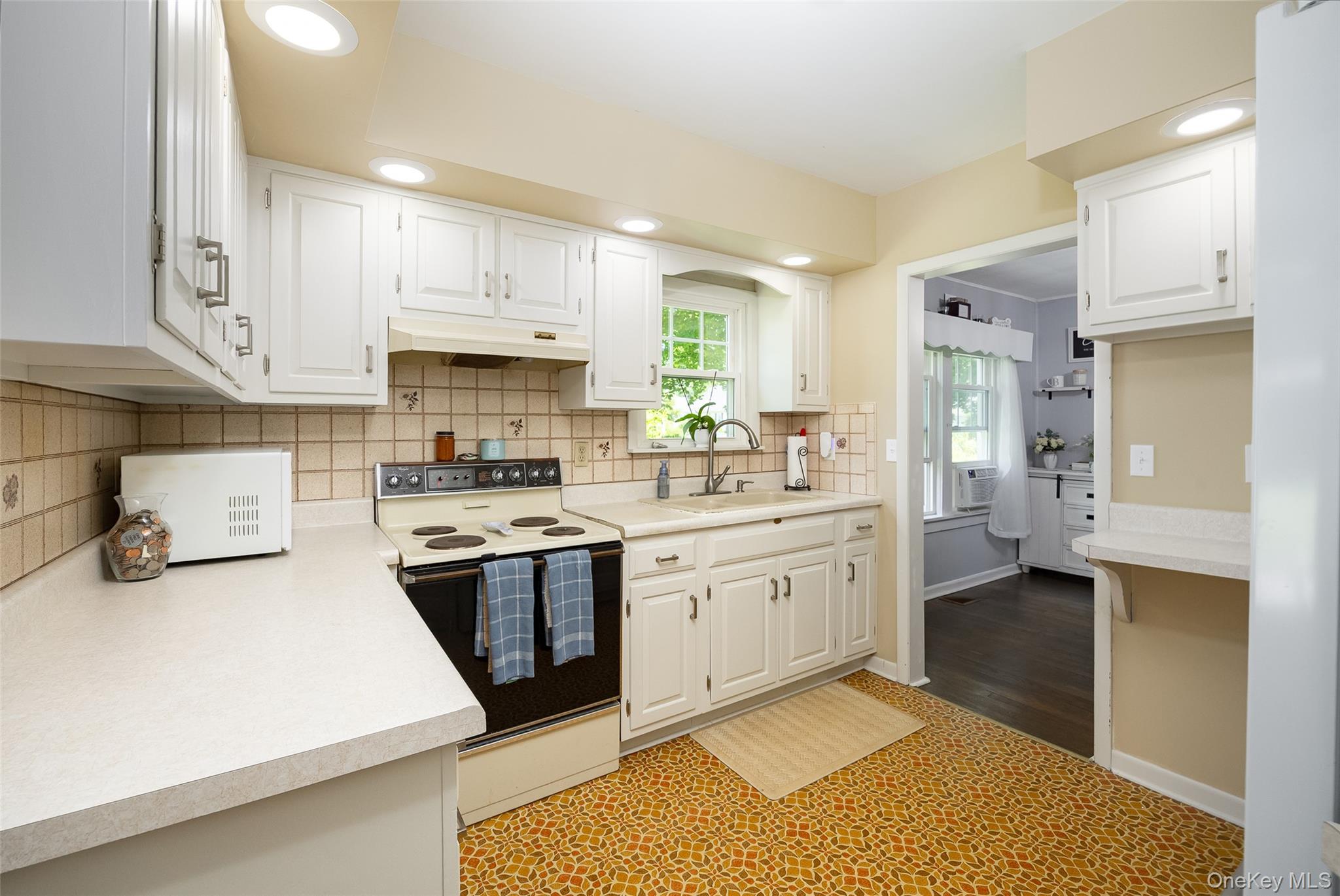 17 Townsend Boulevard Property Photo 10