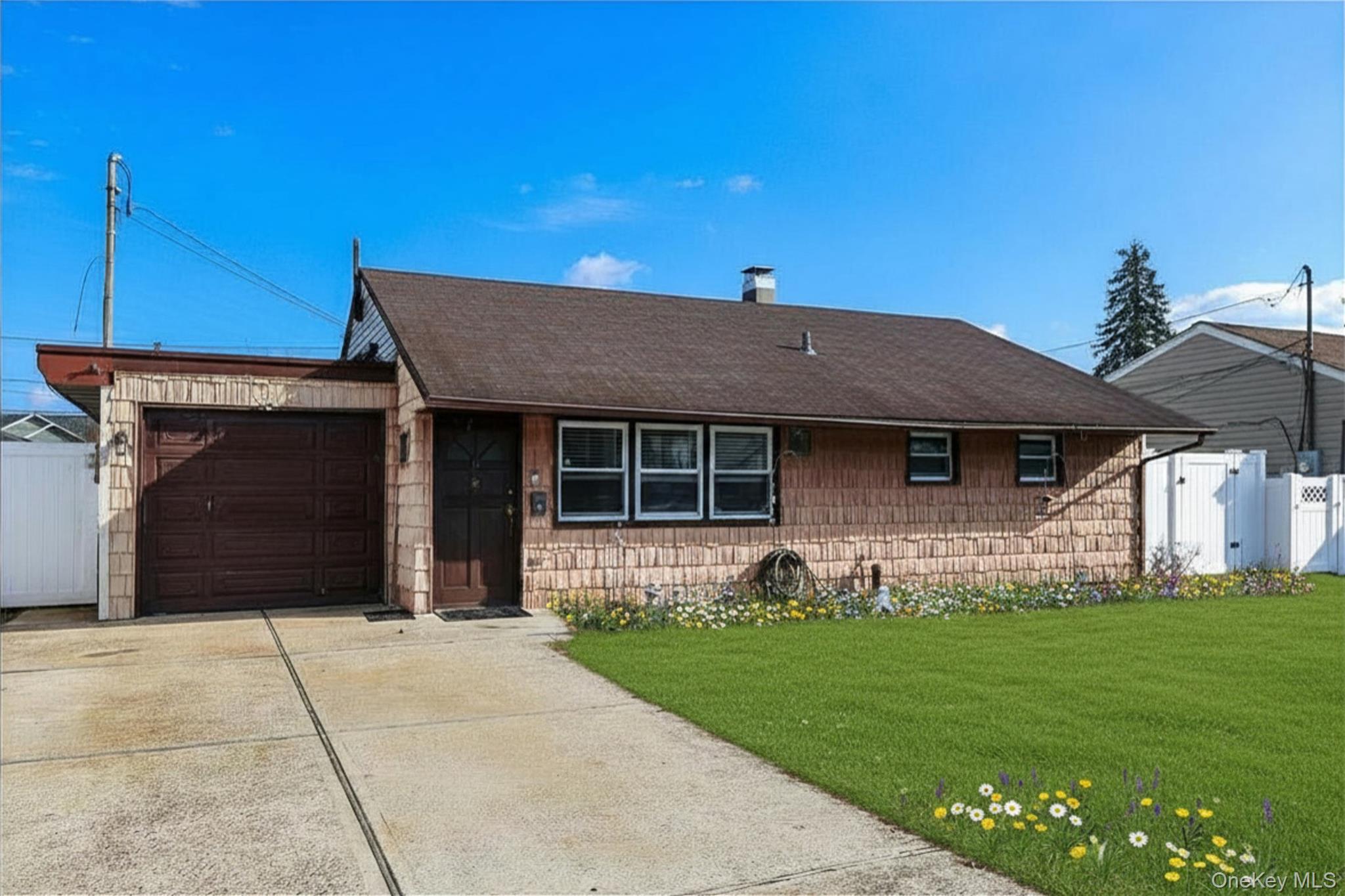 12 E Millpage Drive Property Photo 1