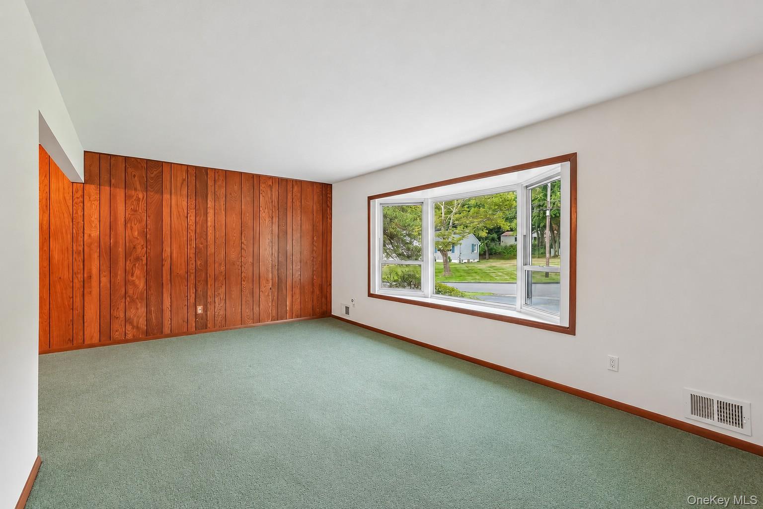 8 Victoria Drive Property Photo 5