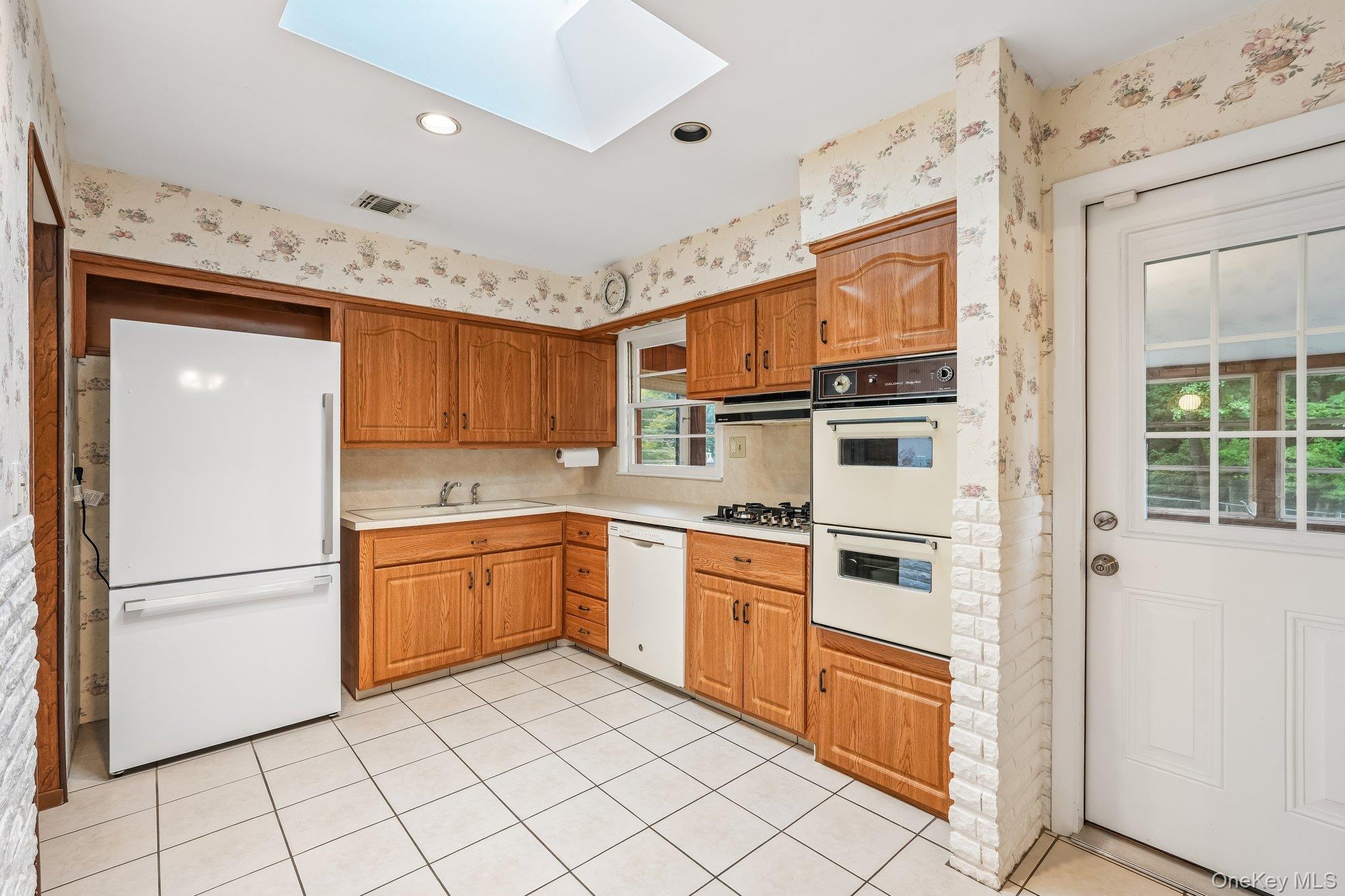 8 Victoria Drive Property Photo 10