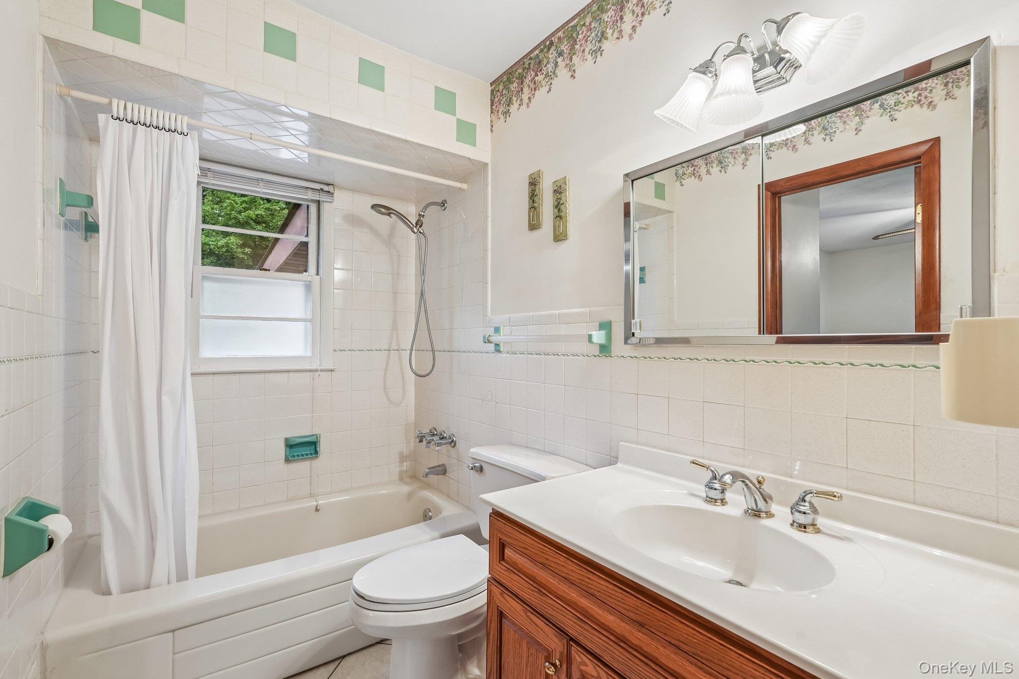 8 Victoria Drive Property Photo 17