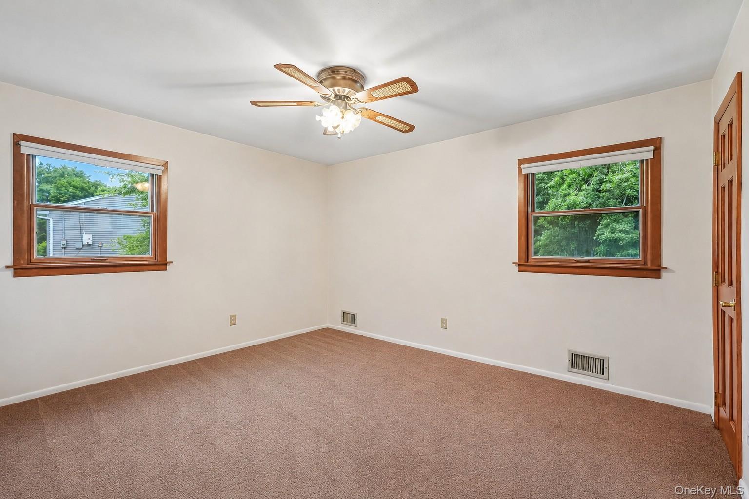 8 Victoria Drive Property Photo 23