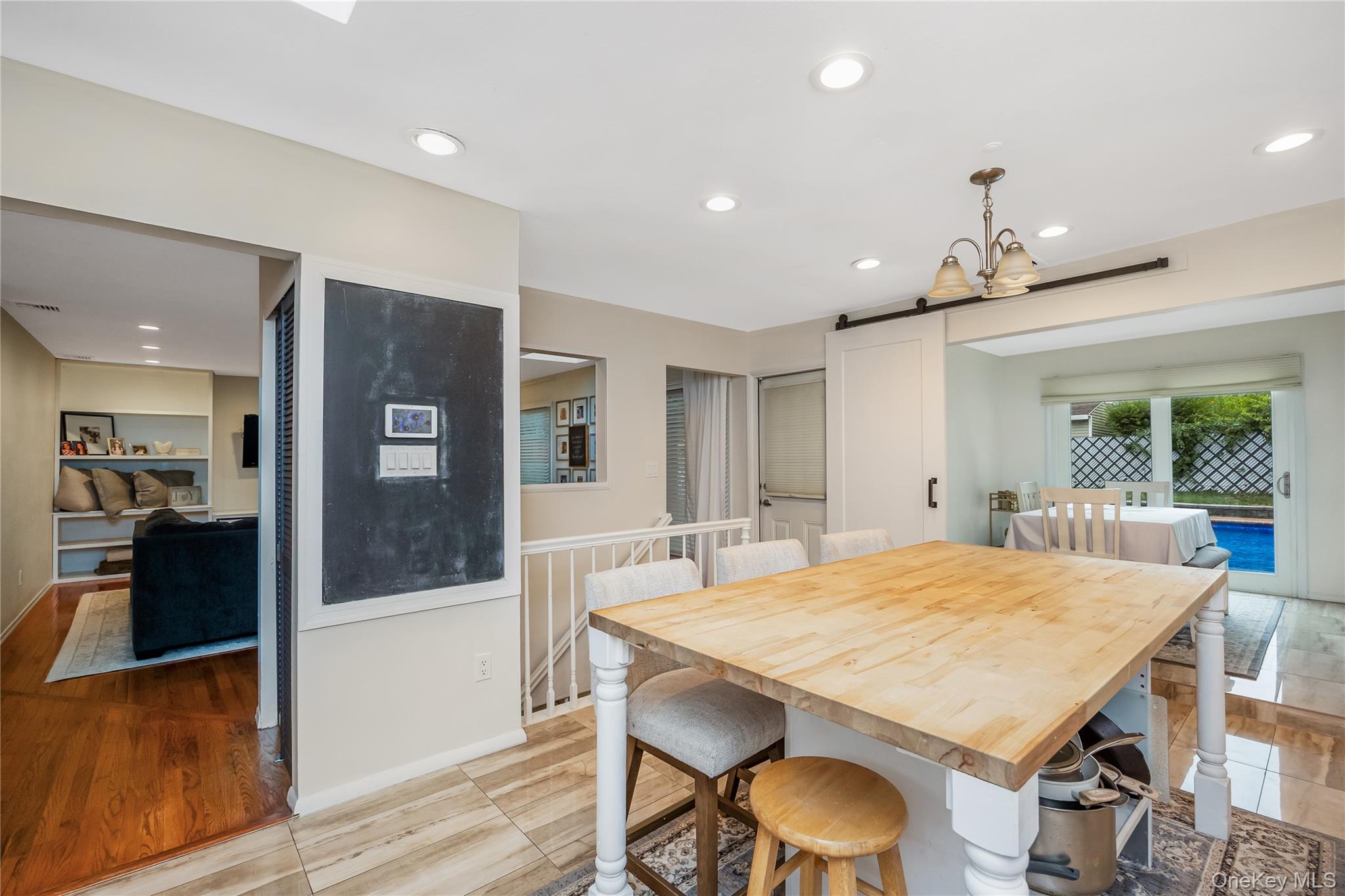 382 Greenbelt Parkway Property Photo 8