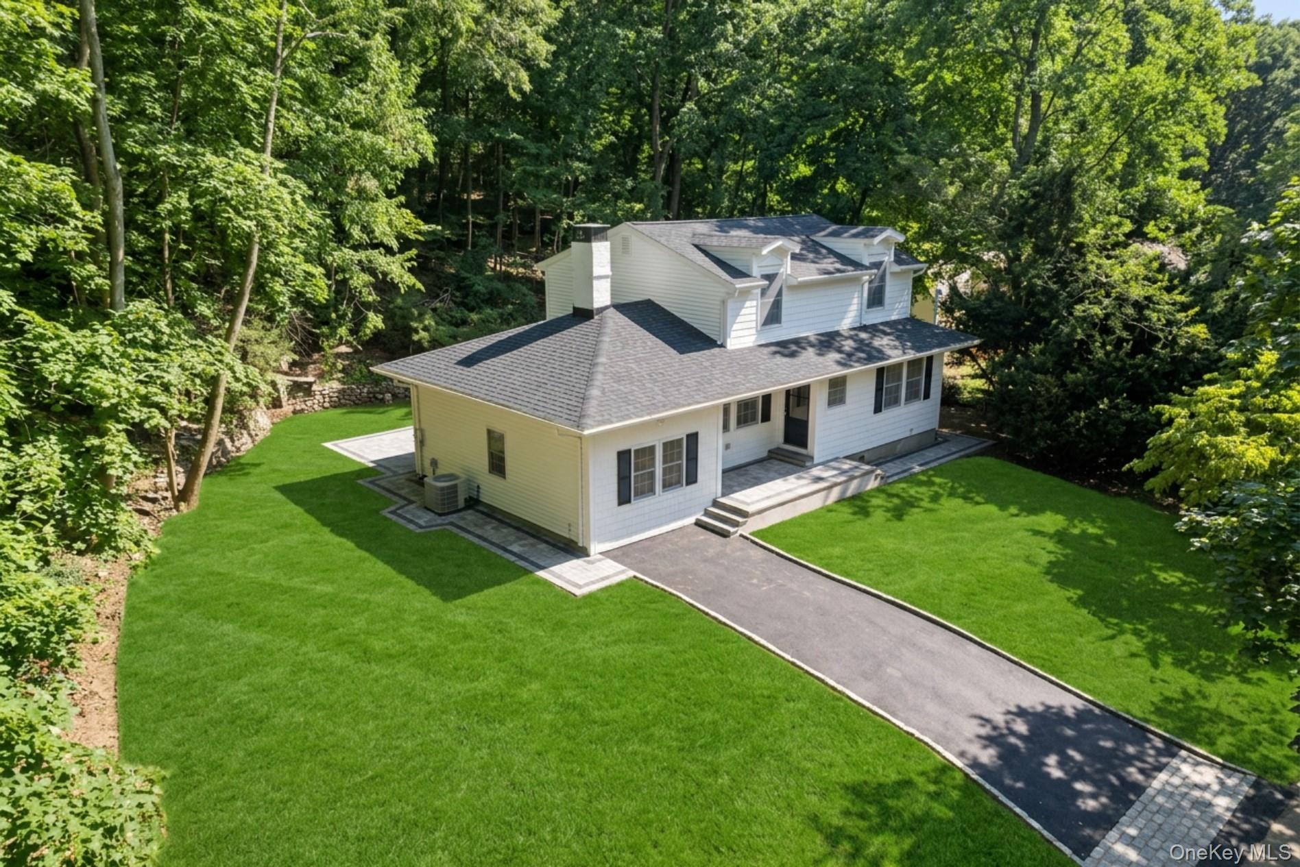 128 Crooked Hill Road Property Photo 1