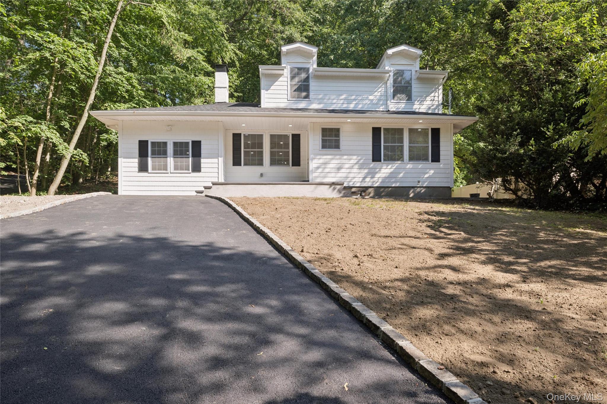 128 Crooked Hill Road Property Photo 3