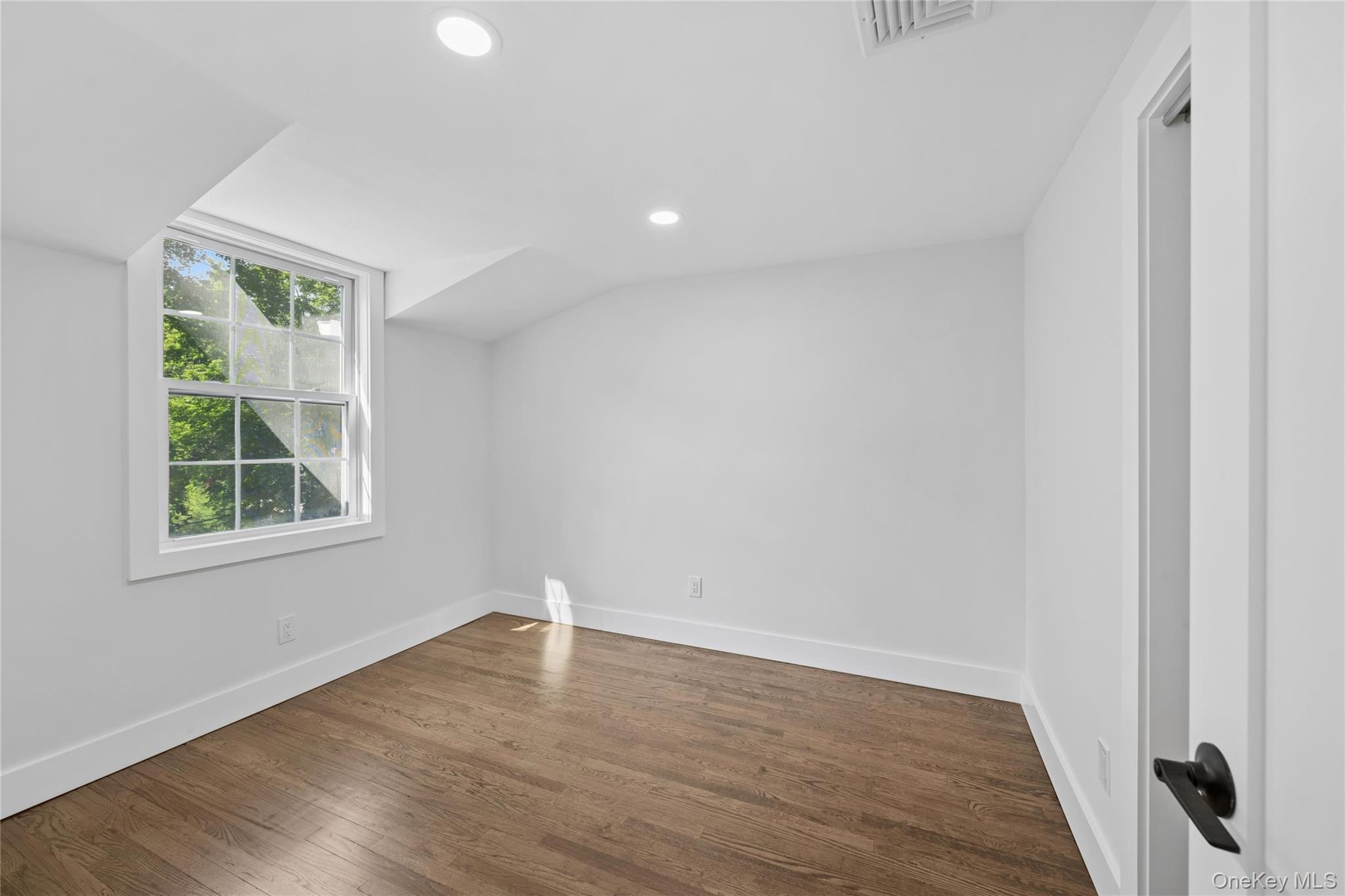 128 Crooked Hill Road Property Photo 32
