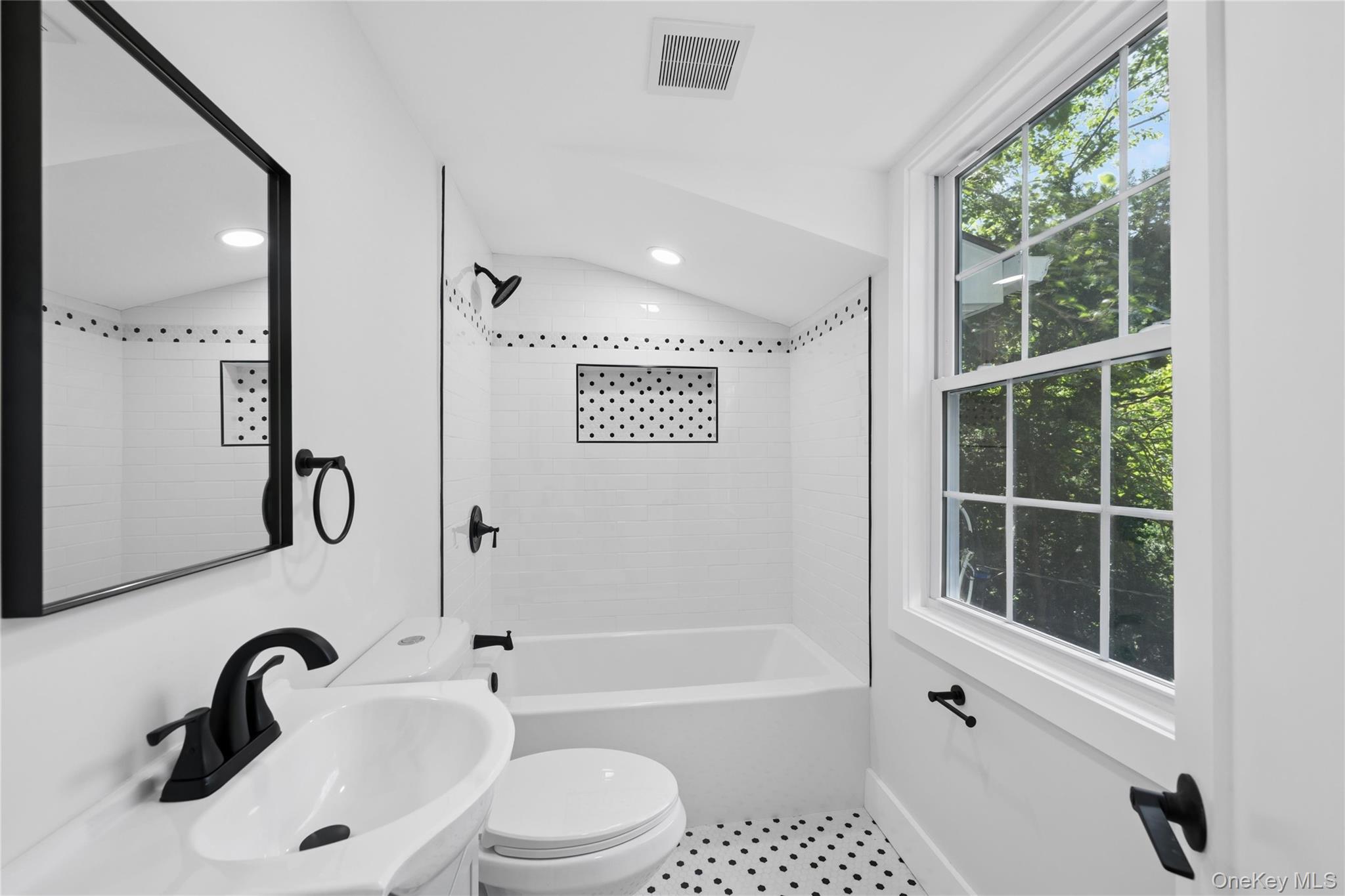 128 Crooked Hill Road Property Photo 33