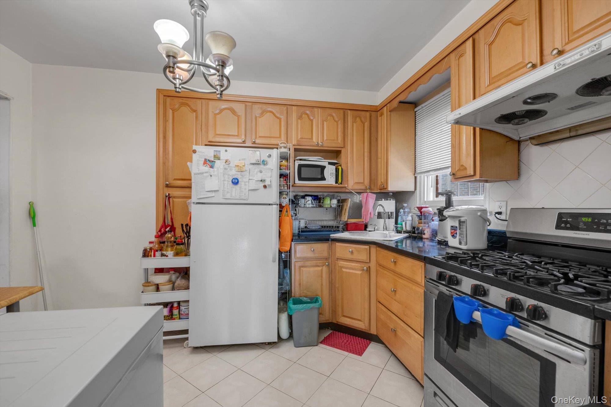 5011 175th Street Property Photo 10