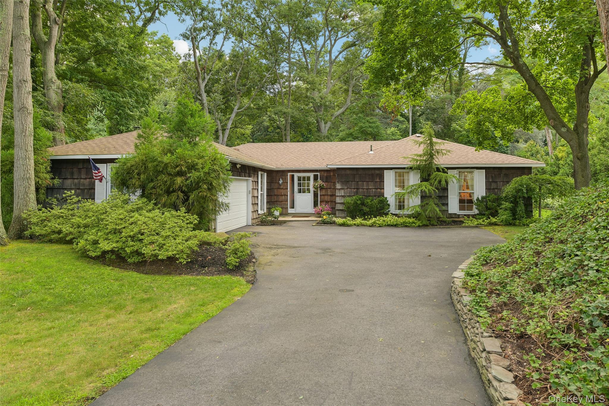 14 Mont Avenue Property Photo 1
