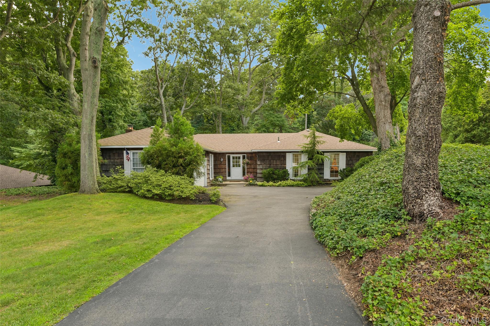 14 Mont Avenue Property Photo 5