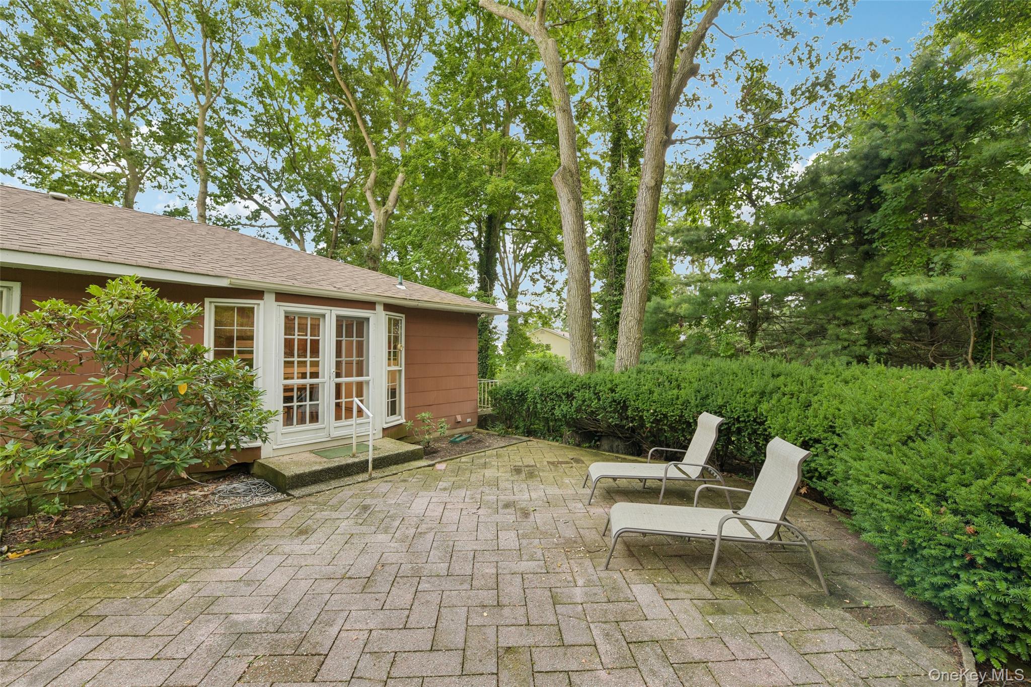 14 Mont Avenue Property Photo 37