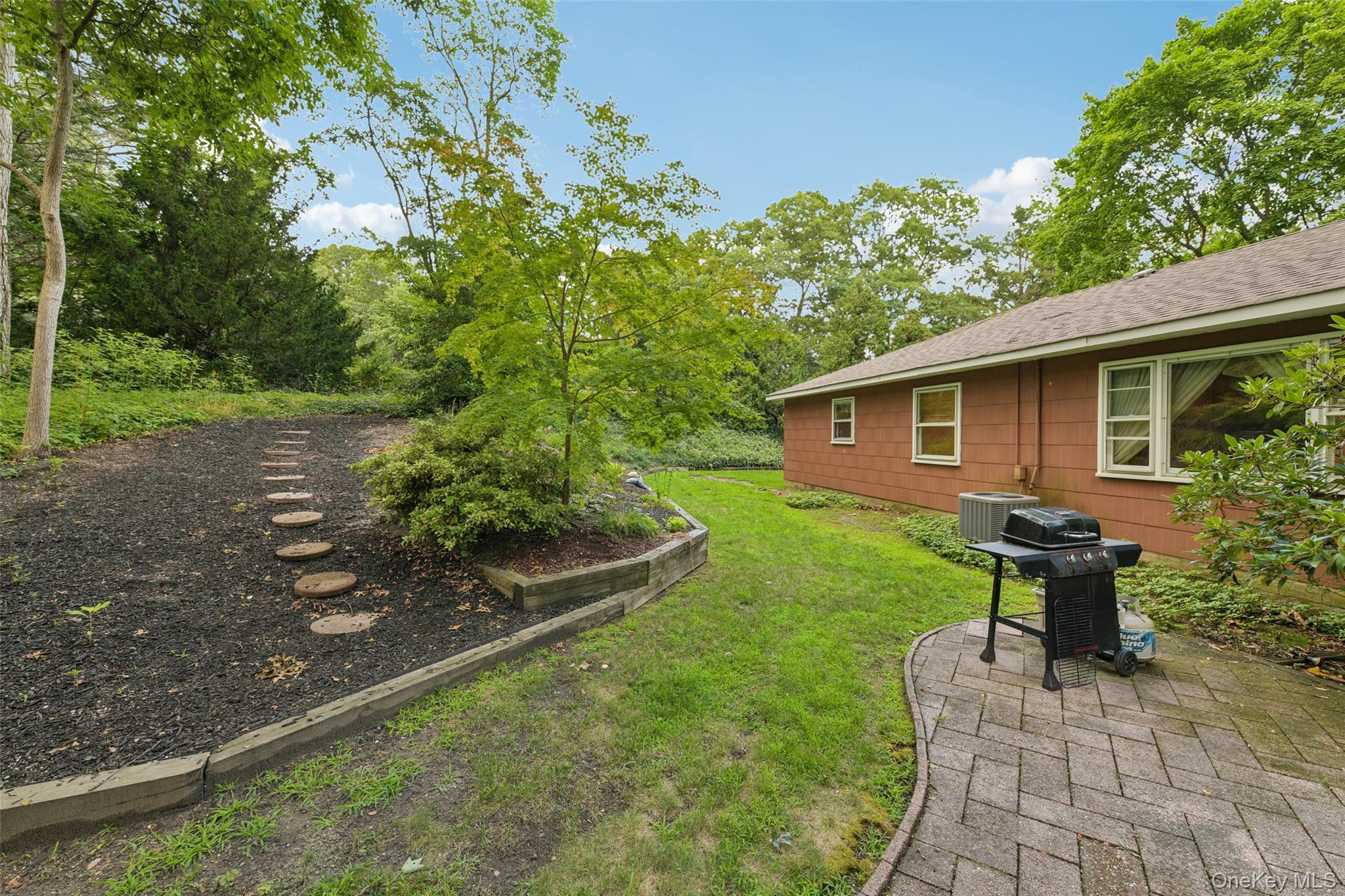 14 Mont Avenue Property Photo 39