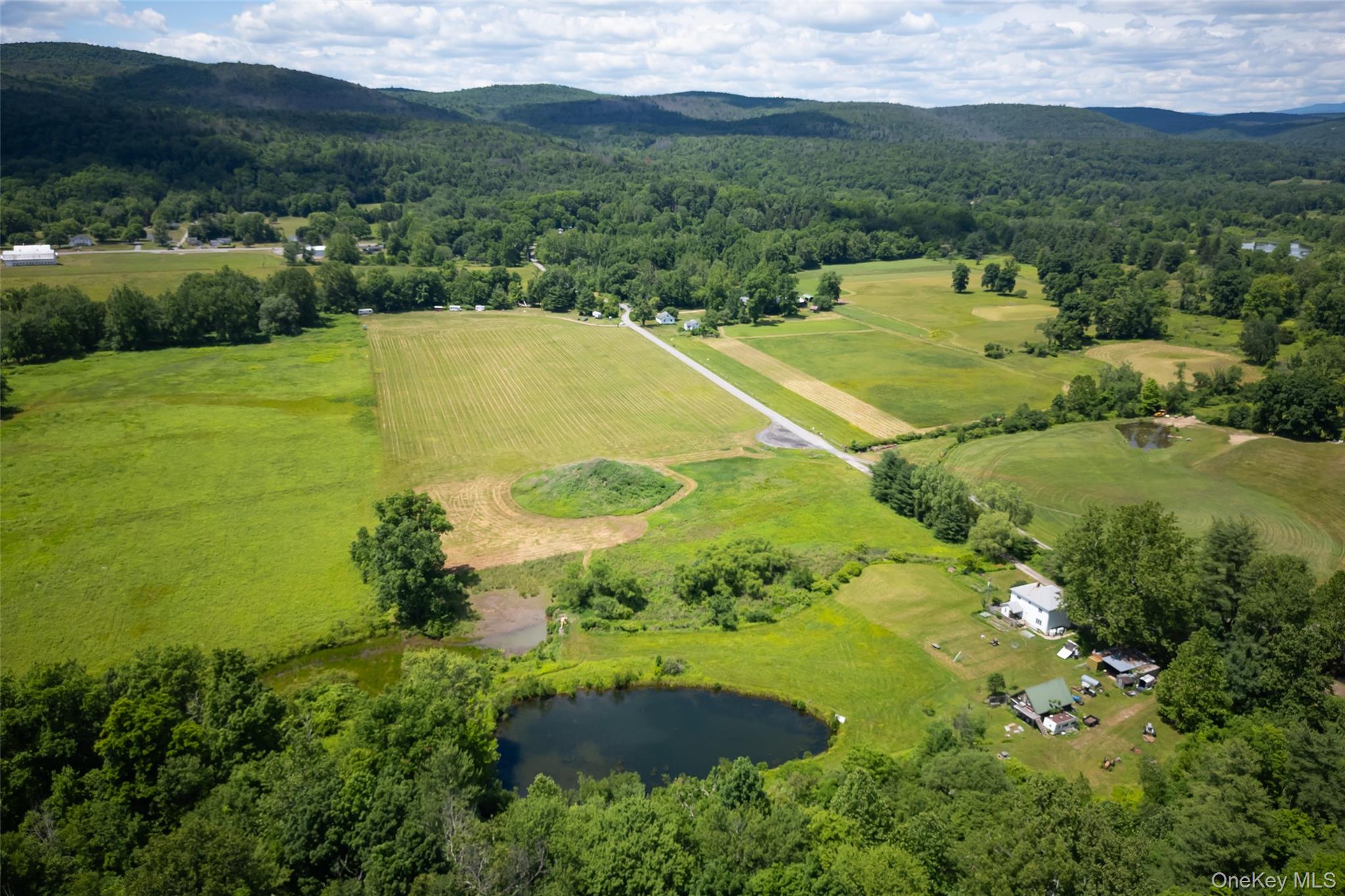 80 Hang Glider Road Property Photo 1