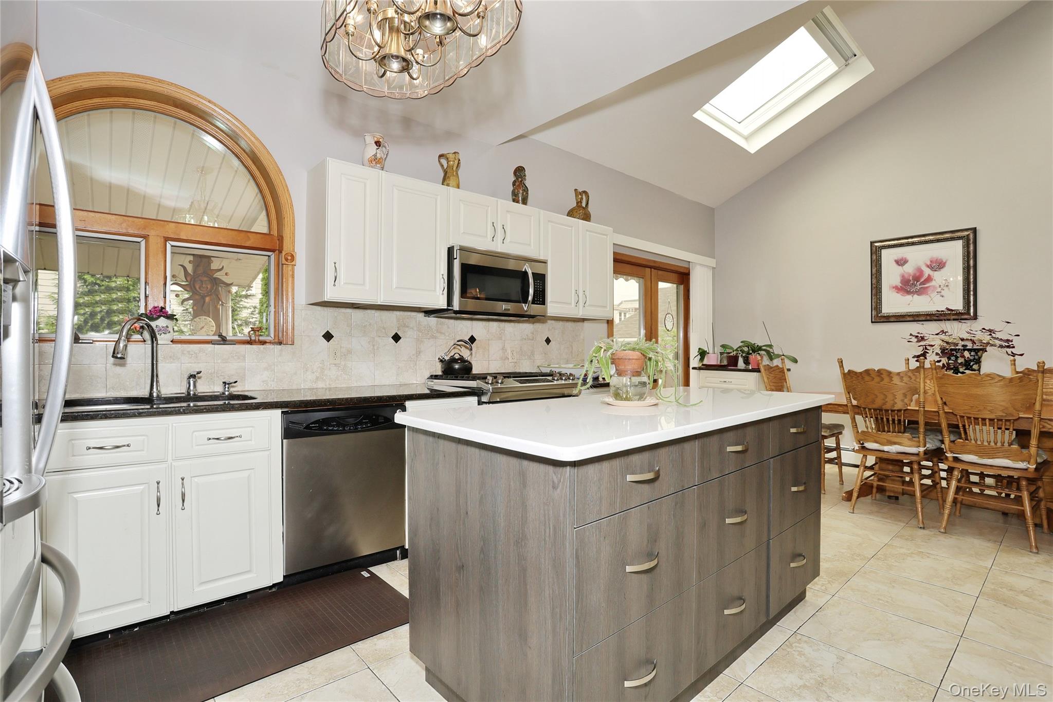 2 Westend Avenue Property Photo 9