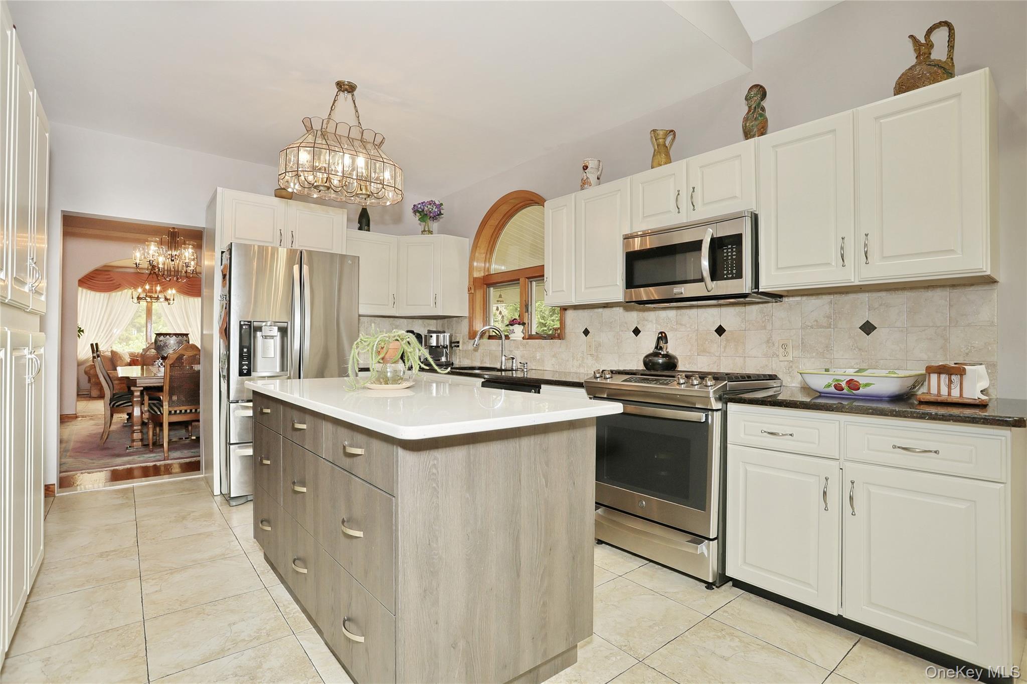 2 Westend Avenue Property Photo 10