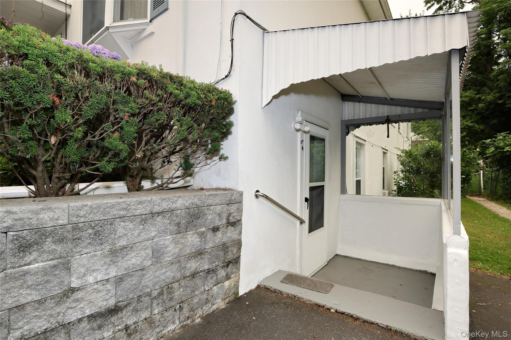2 Westend Avenue Property Photo 24
