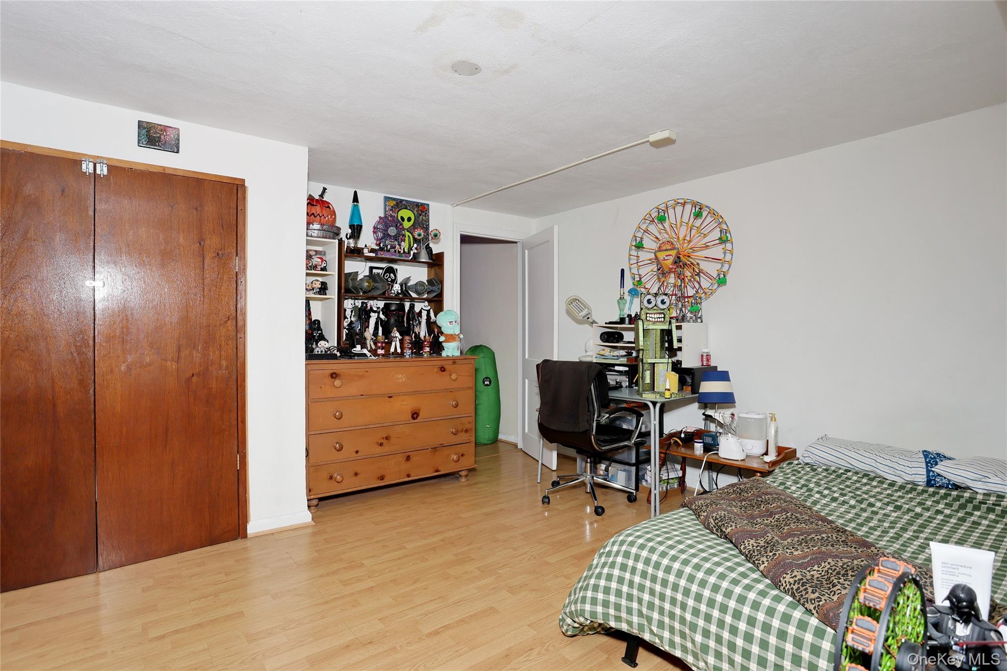 2 Westend Avenue Property Photo 30