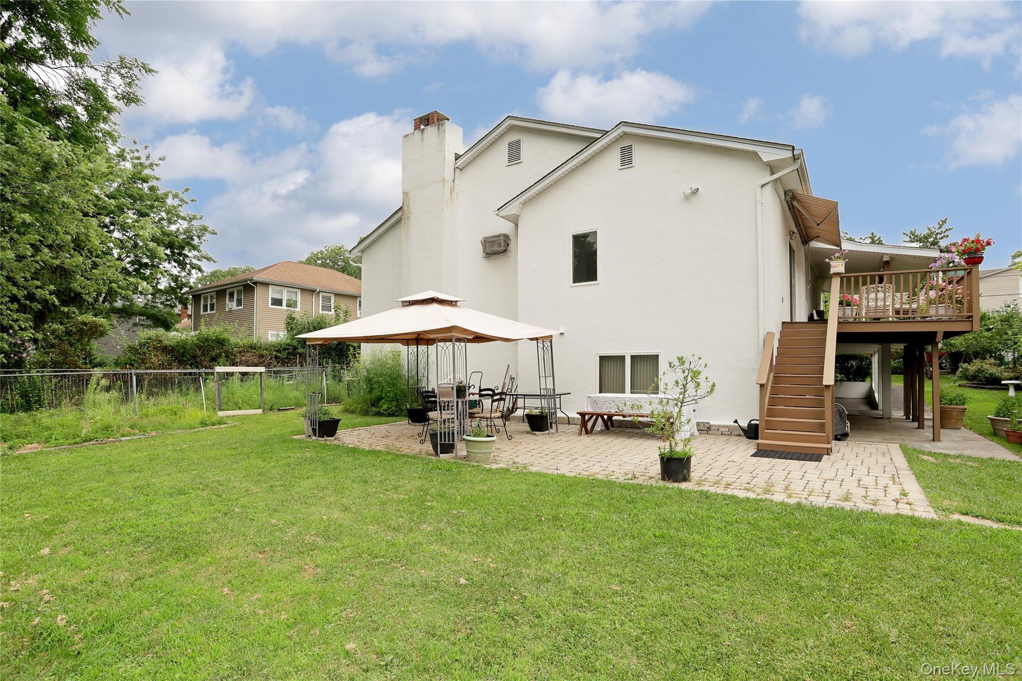 2 Westend Avenue Property Photo 37