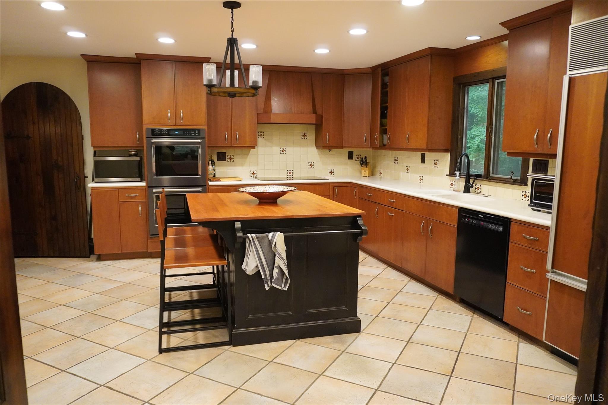 50 Pleasant Ridge Drive Property Photo 18