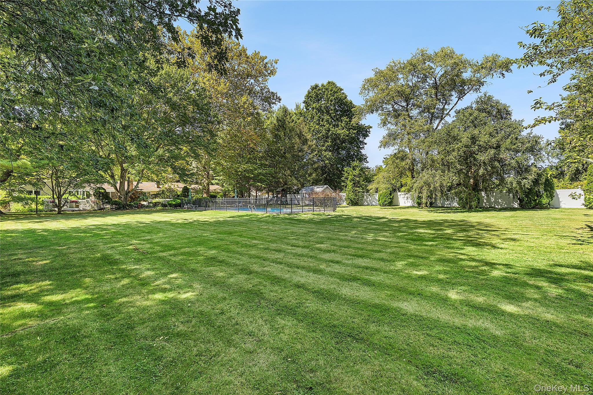 54 Dix Woods Drive Property Photo 21