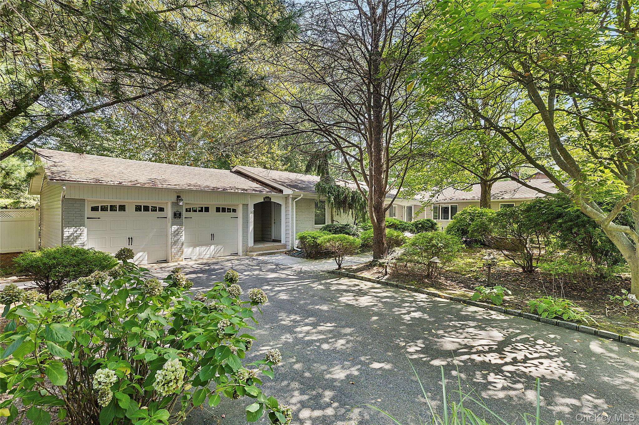 54 Dix Woods Drive Property Photo 24