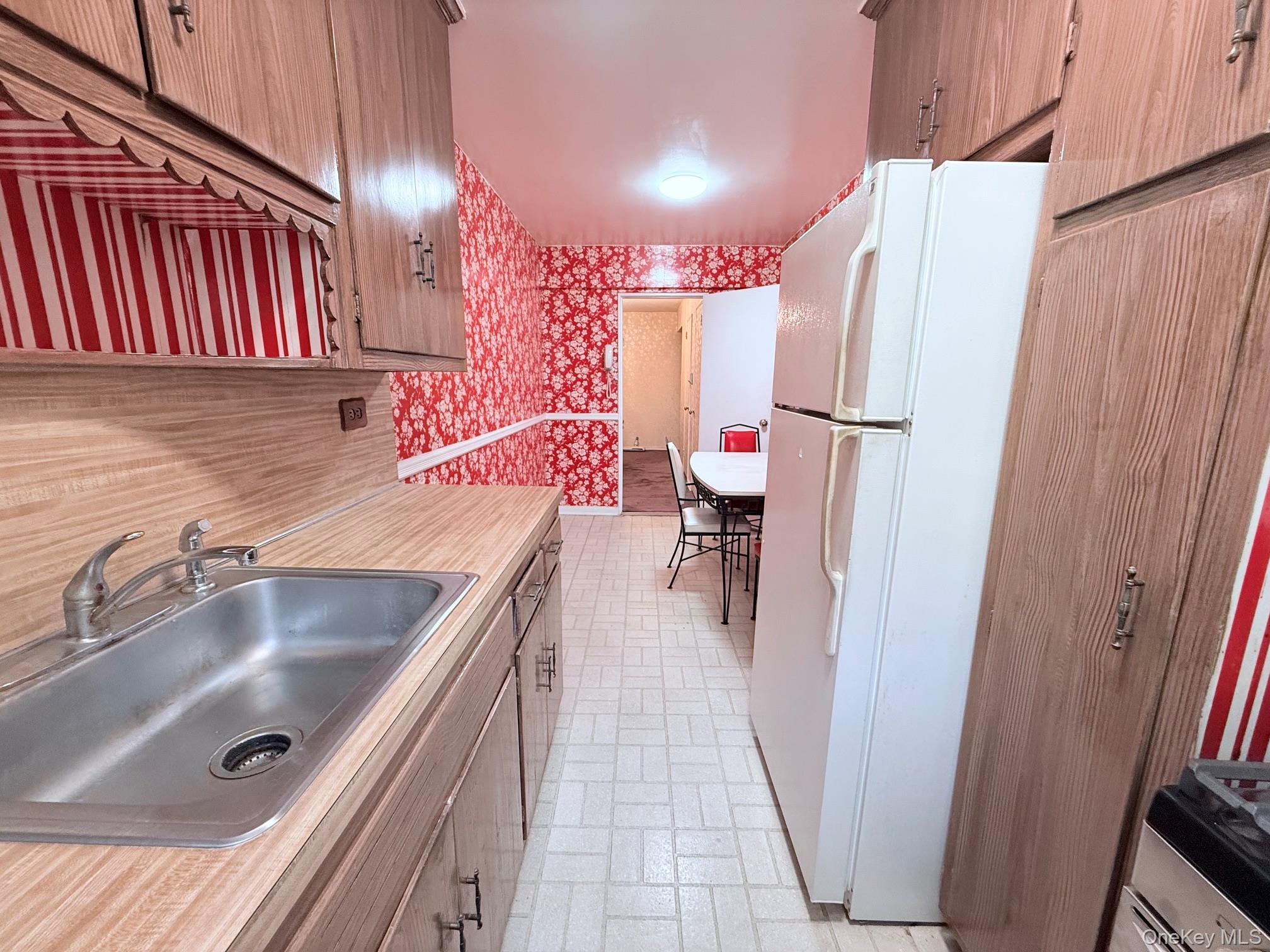 83-25 98th Street 1m Property Photo 5