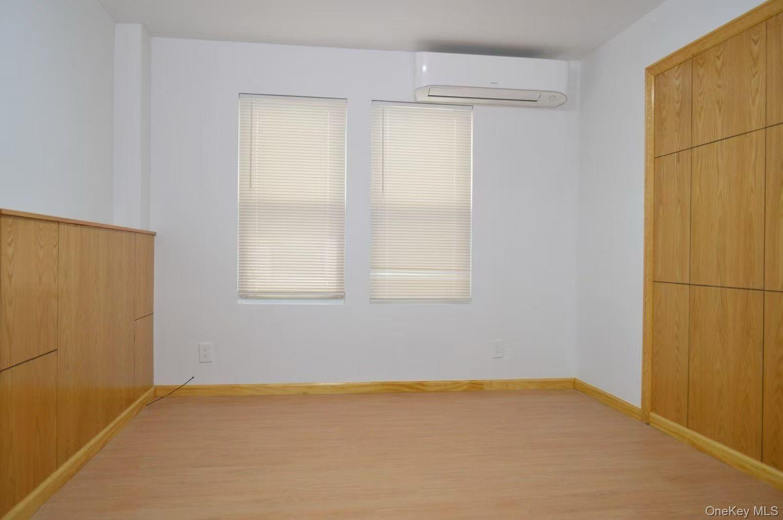 5056 47 St Property Photo 5