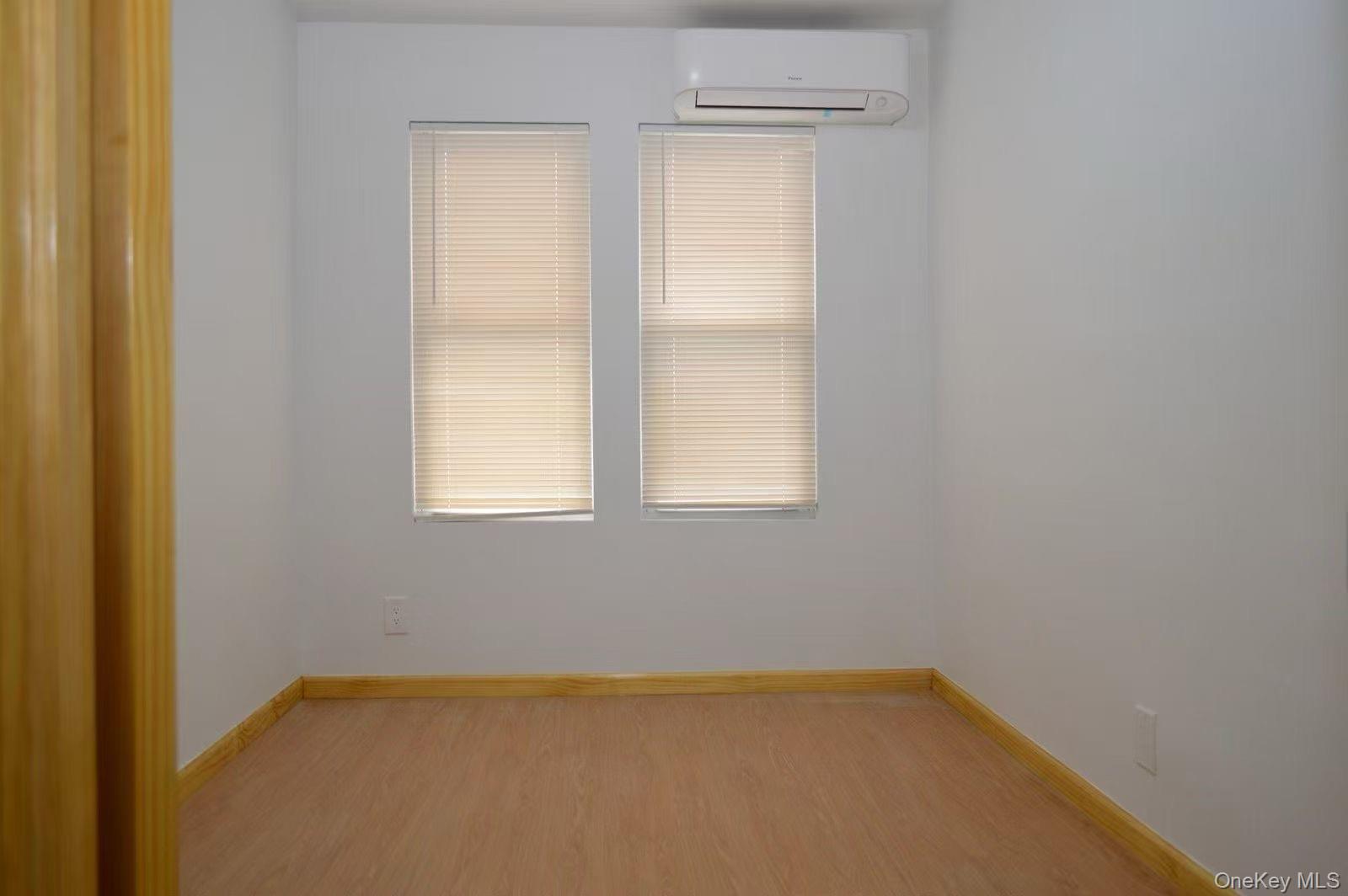 5056 47 St Property Photo 6