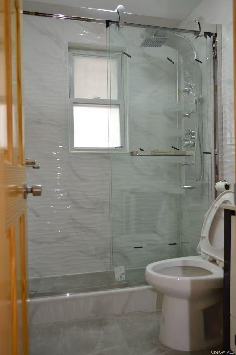 5056 47 St Property Photo 7