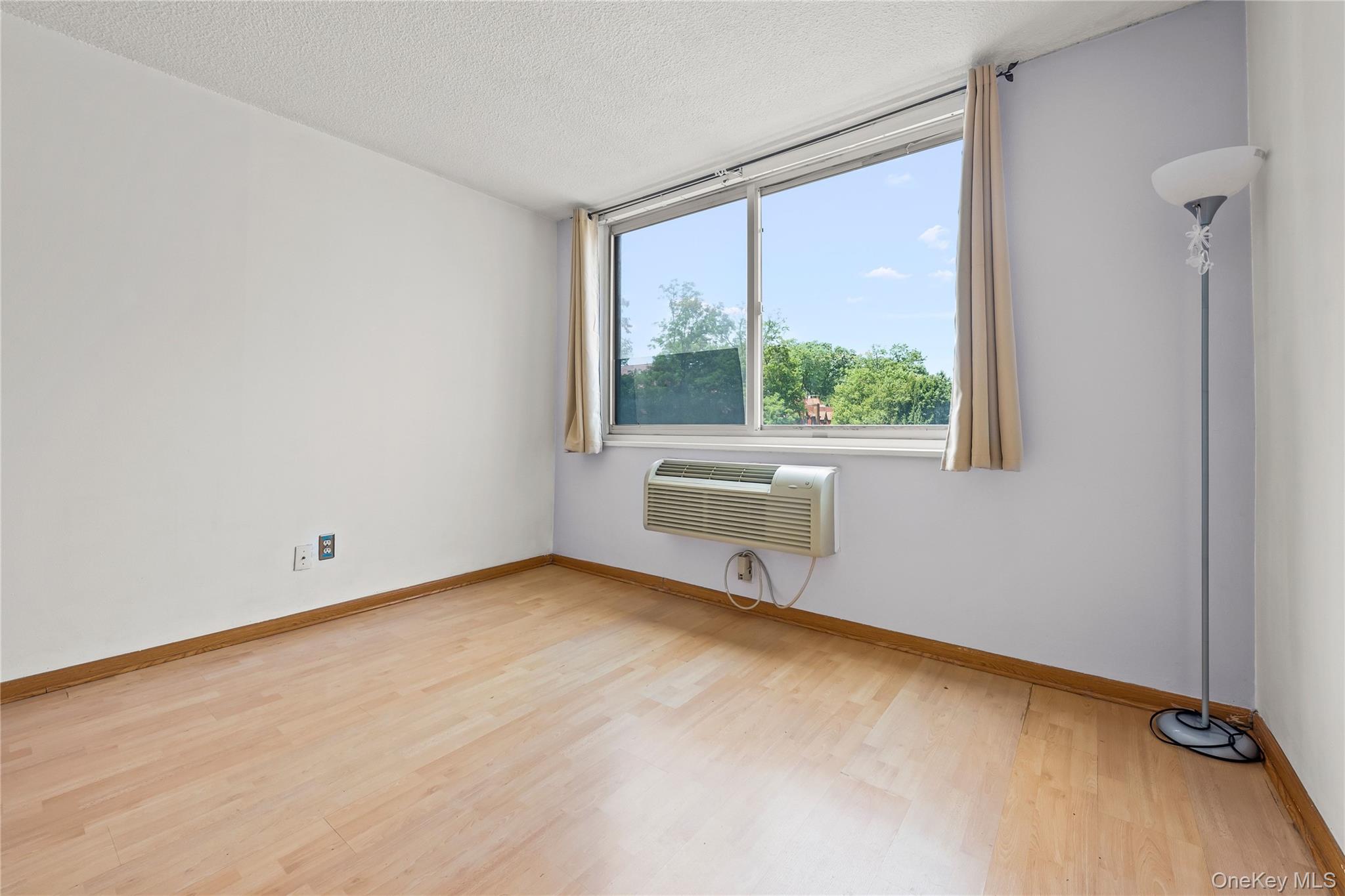 118-17 Union Turnpike 2c Property Photo 6
