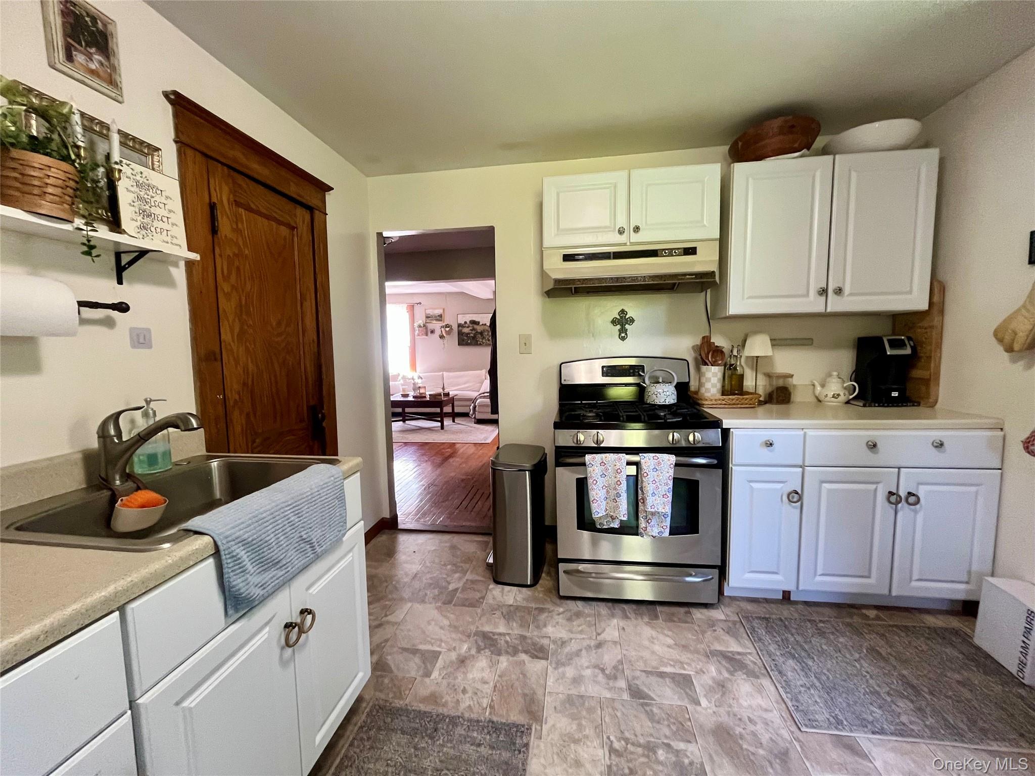513 E Main Street Property Photo 7