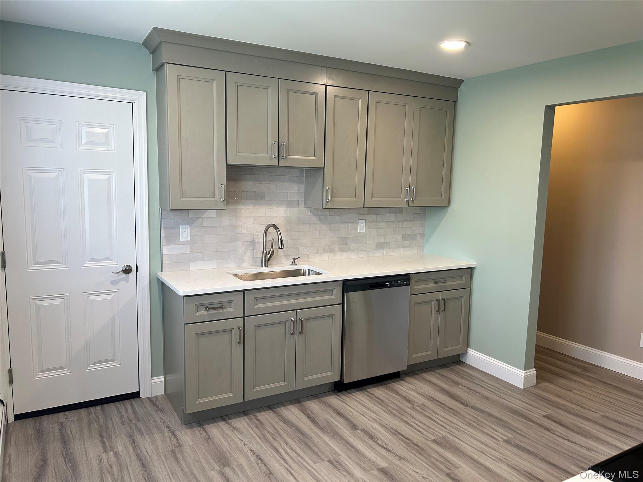 85 Ralph Avenue 2 Property Photo 3