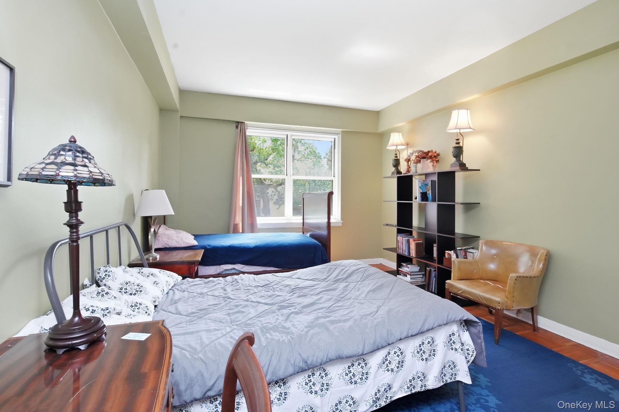 290 Collins Ave 2c Property Photo 4