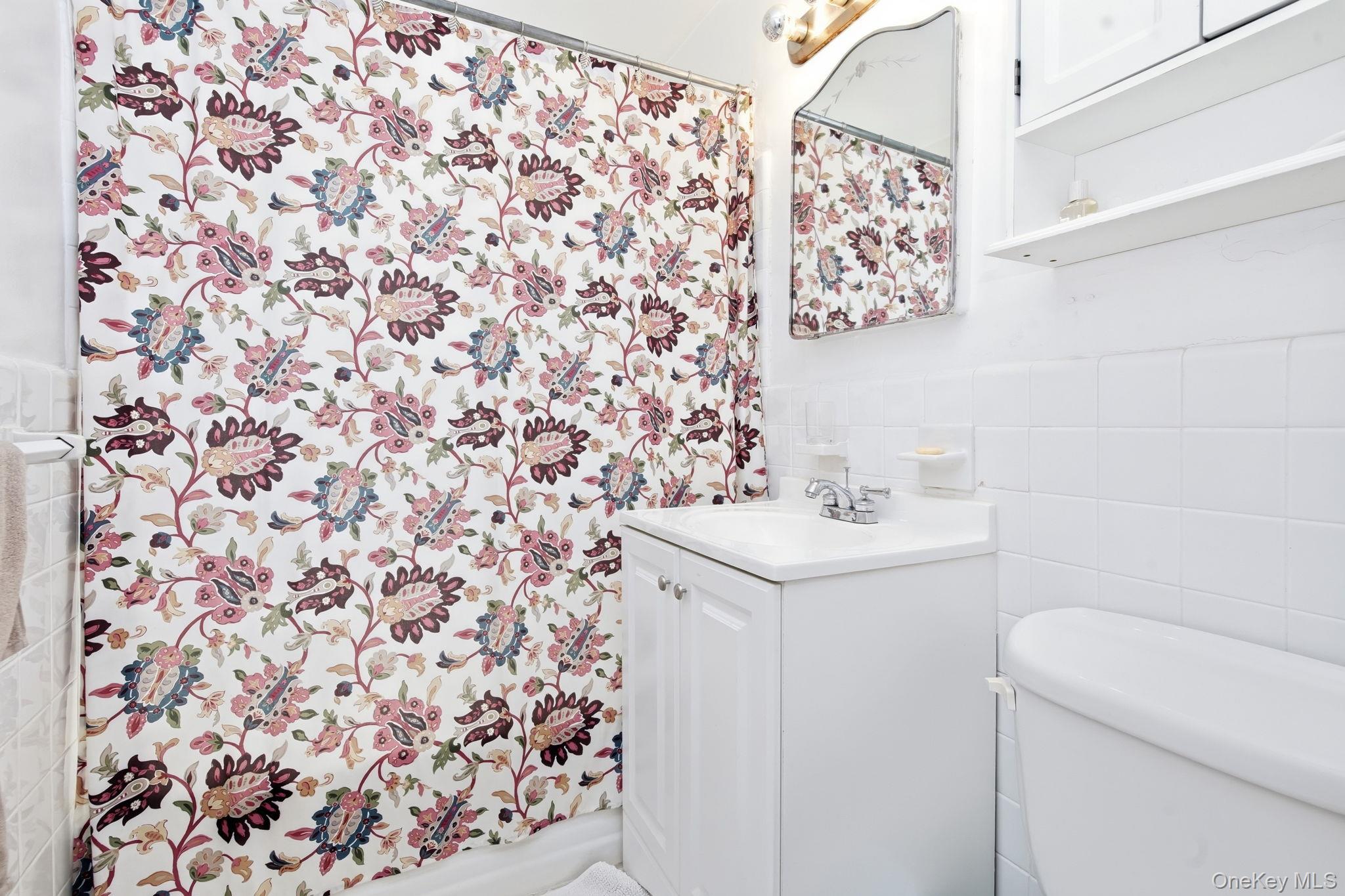 290 Collins Ave 2c Property Photo 6