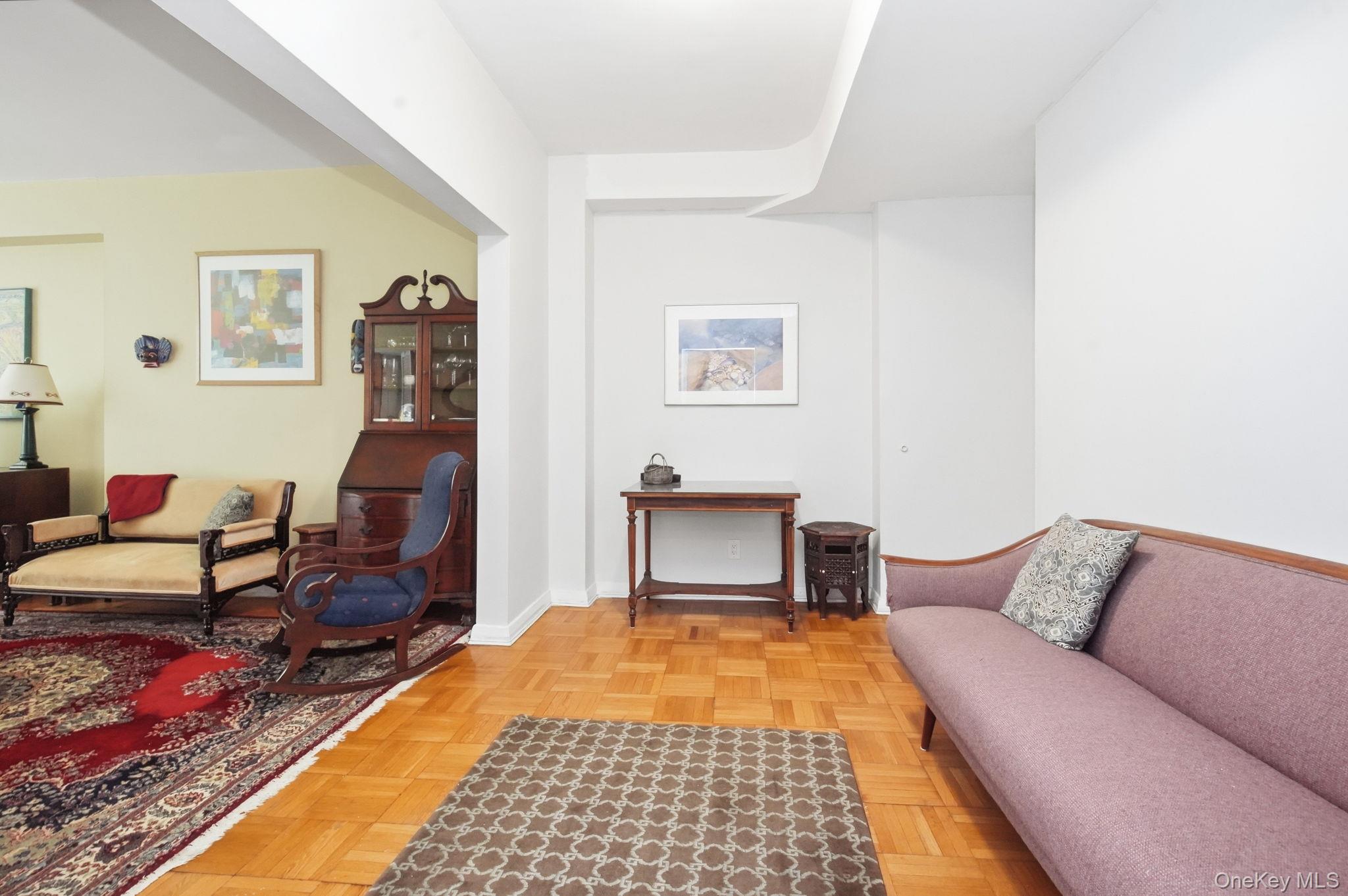 290 Collins Ave 2c Property Photo 17