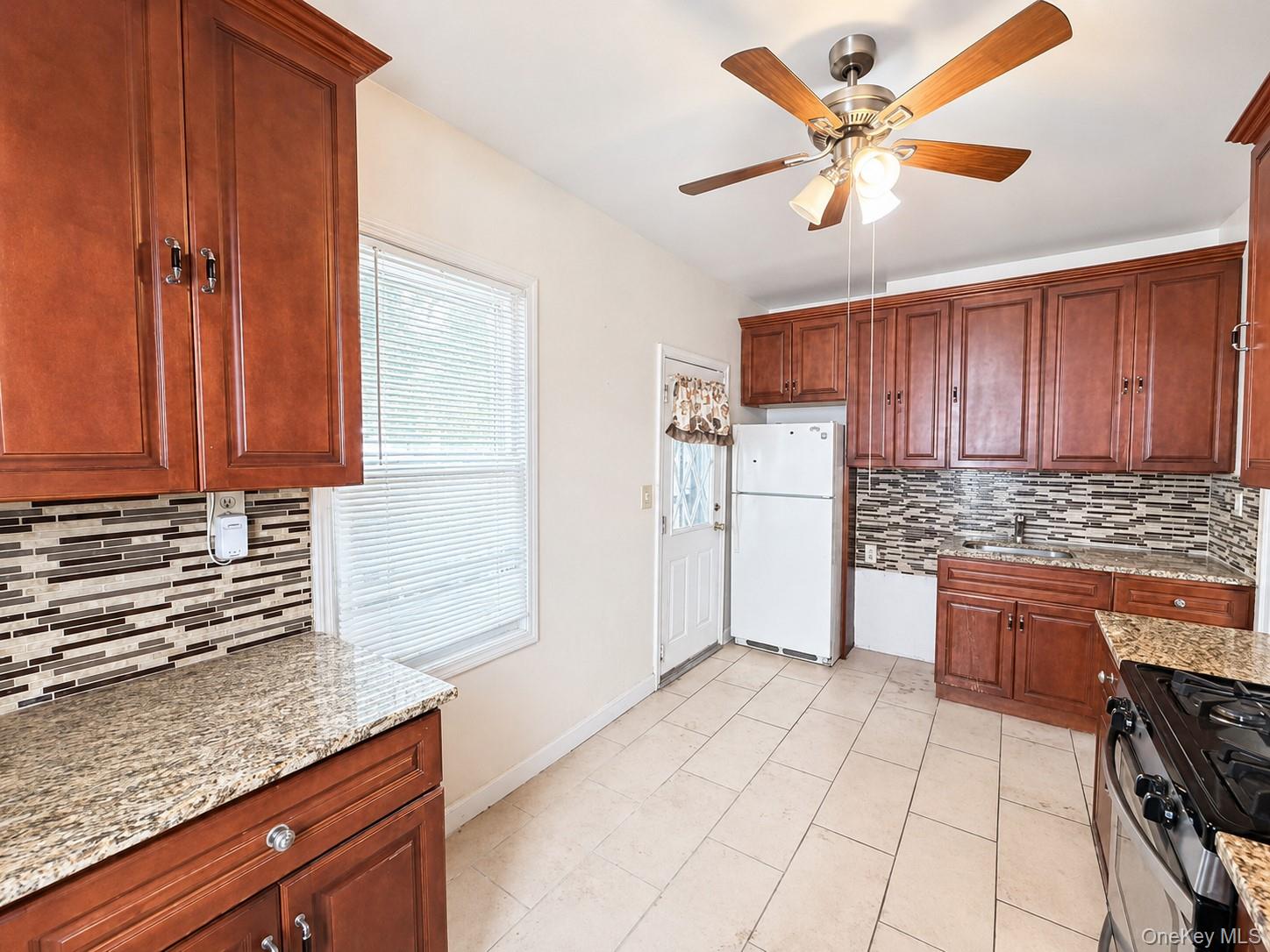 4220 Boyd Avenue Property Photo 5