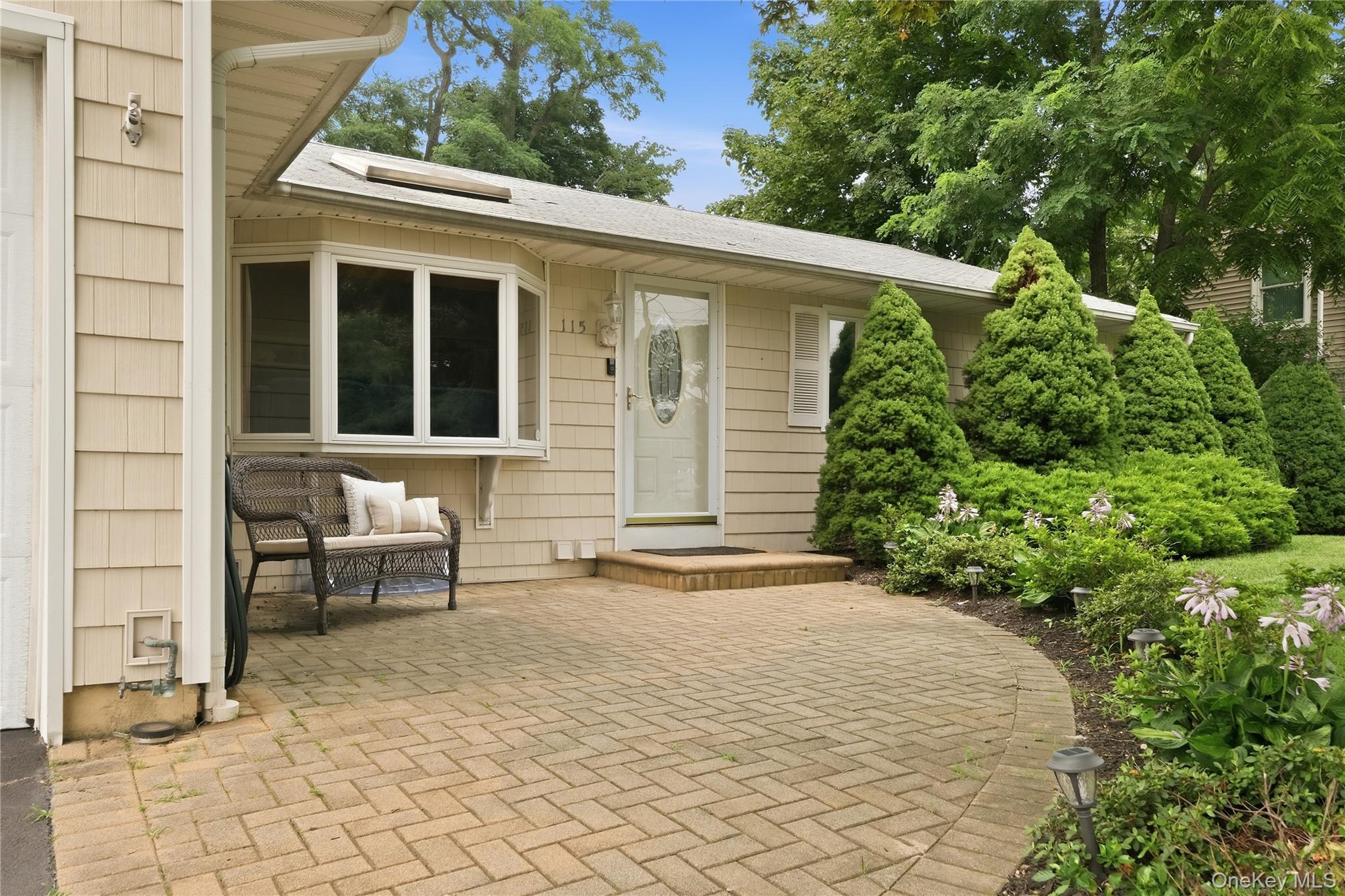 115 Argyle Avenue Property Photo 3