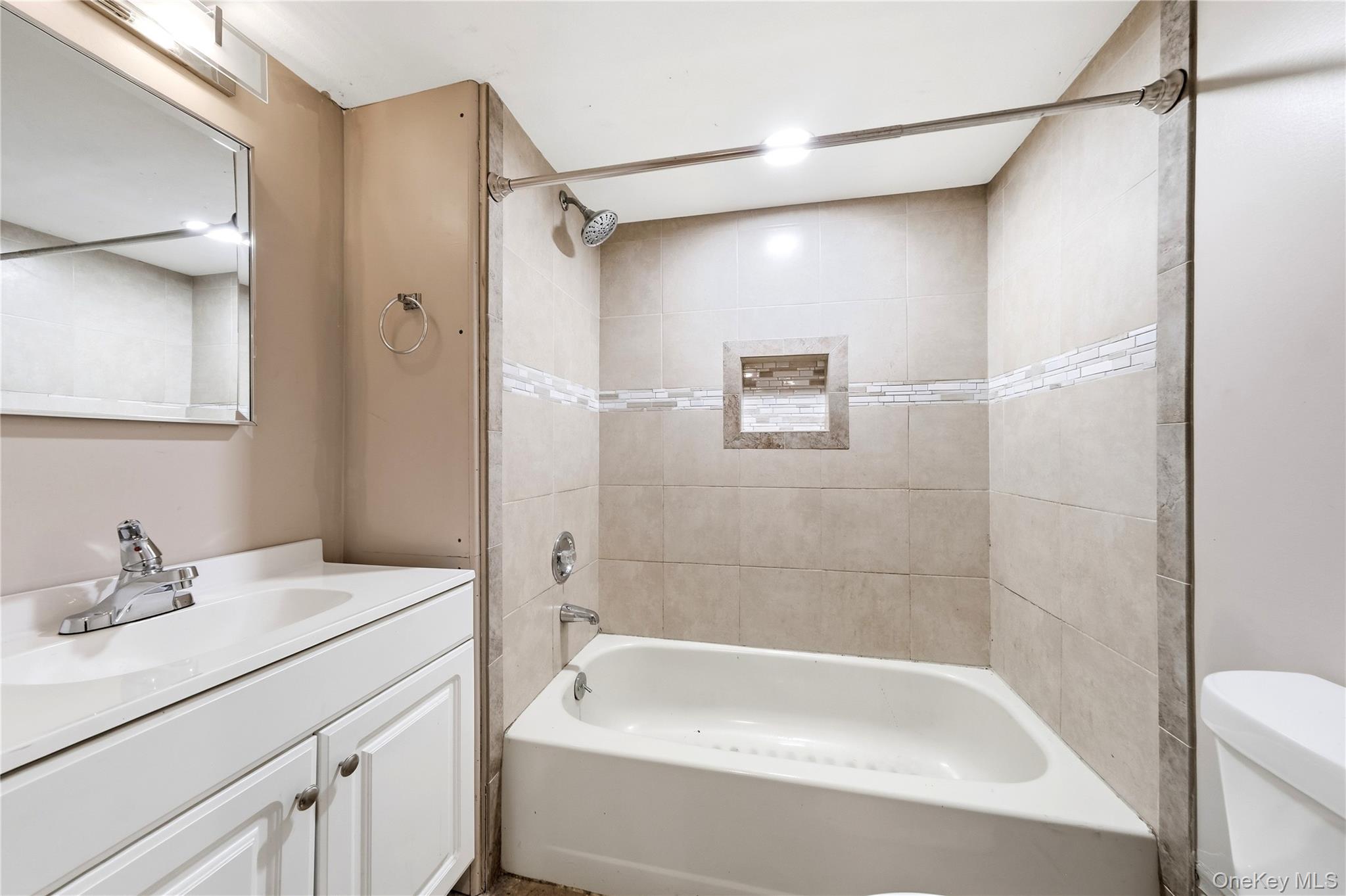115 Argyle Avenue Property Photo 23